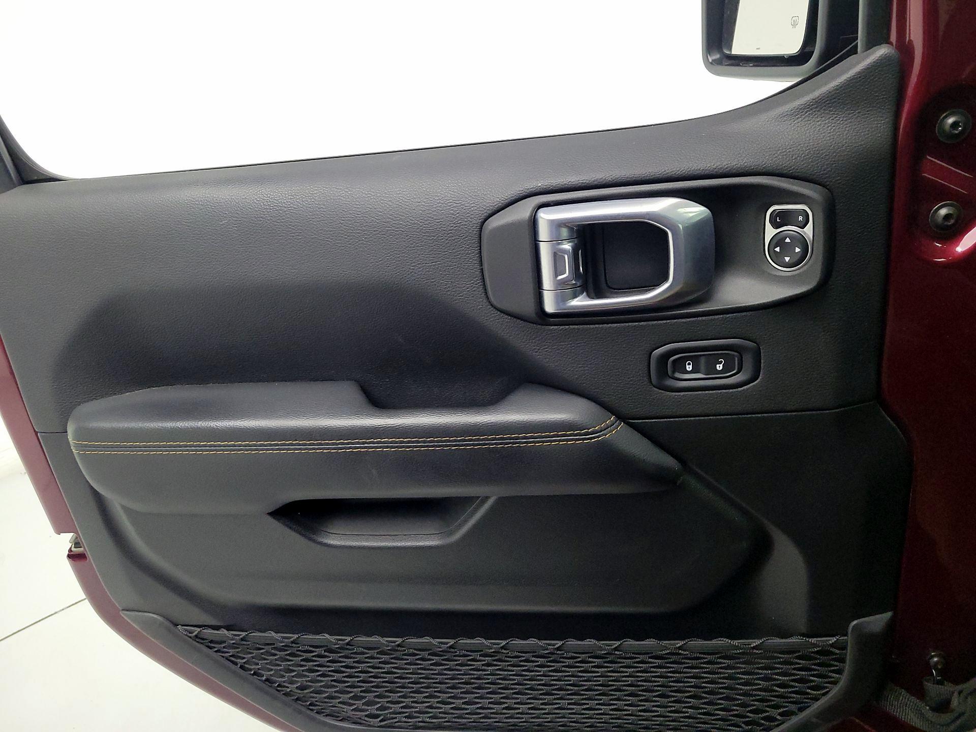 Thumbnail: 2021 Jeep Gladiator - 12