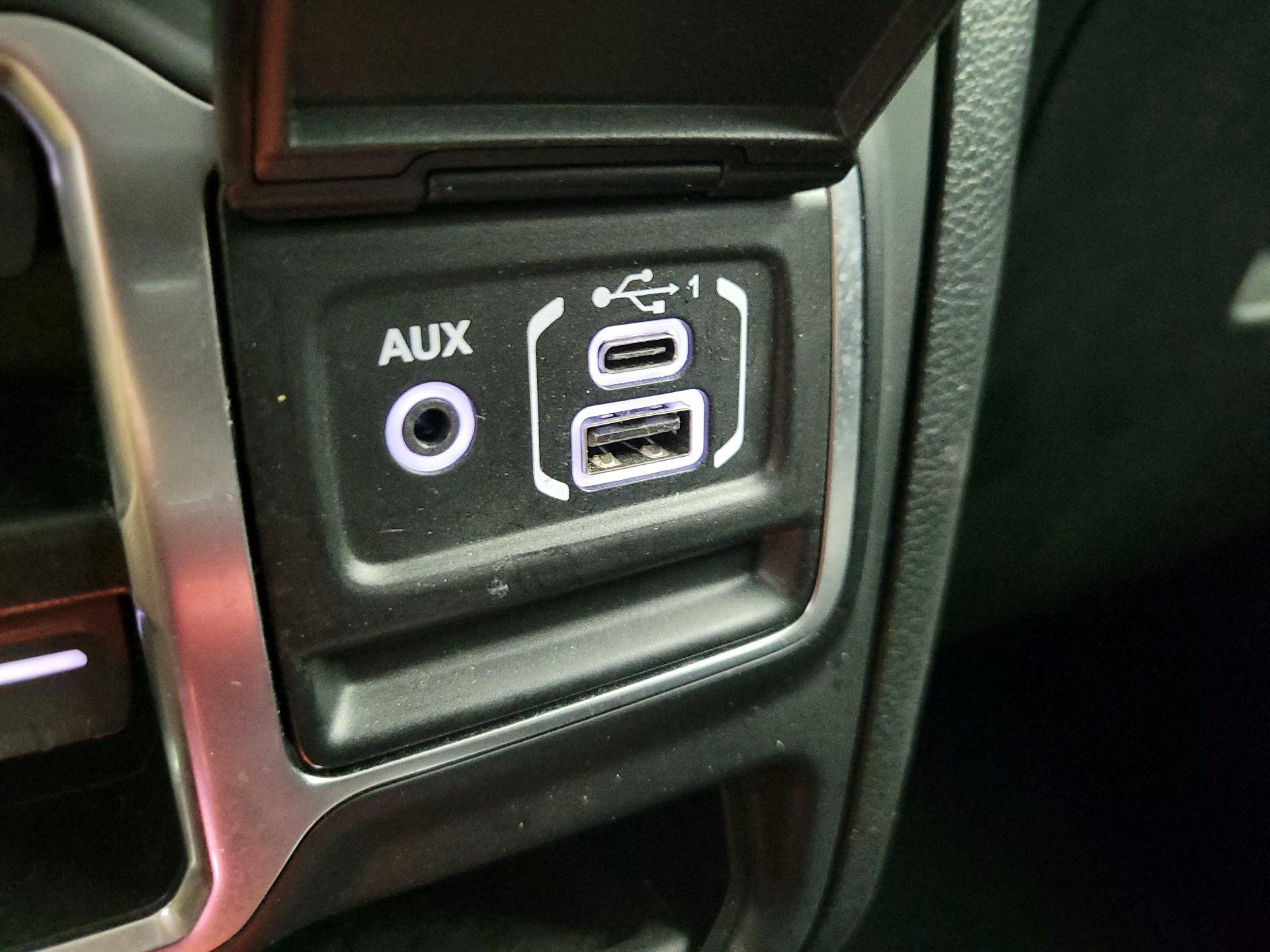 Thumbnail: 2021 Jeep Gladiator - 19