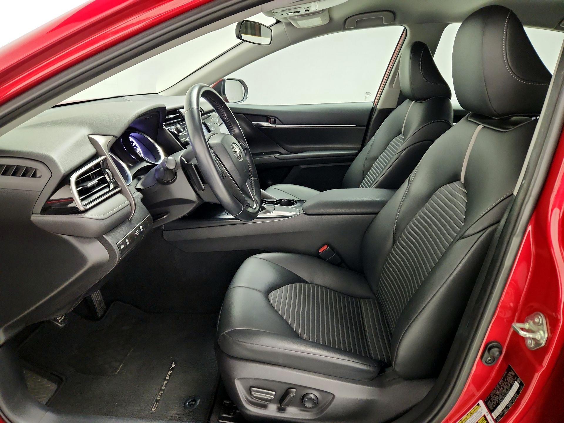 Thumbnail: 2020 Toyota Camry - 11