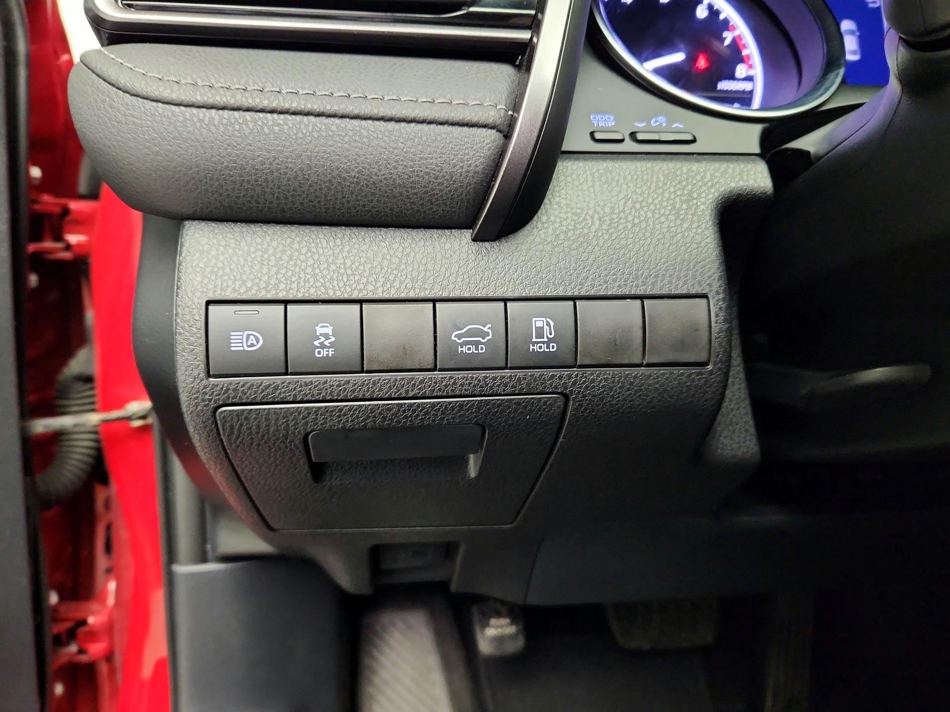 Thumbnail: 2020 Toyota Camry - 13