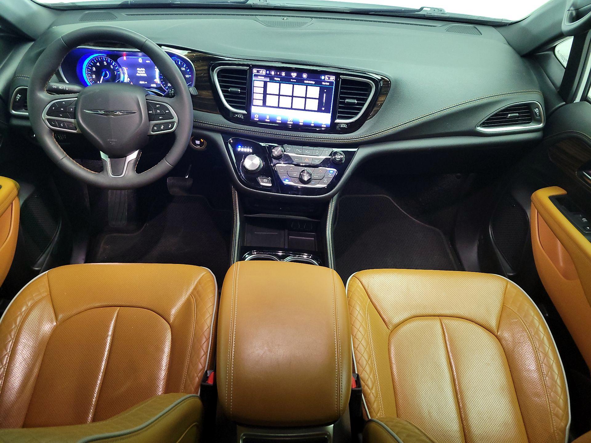 Thumbnail: 2022 Chrysler Pacifica - 9