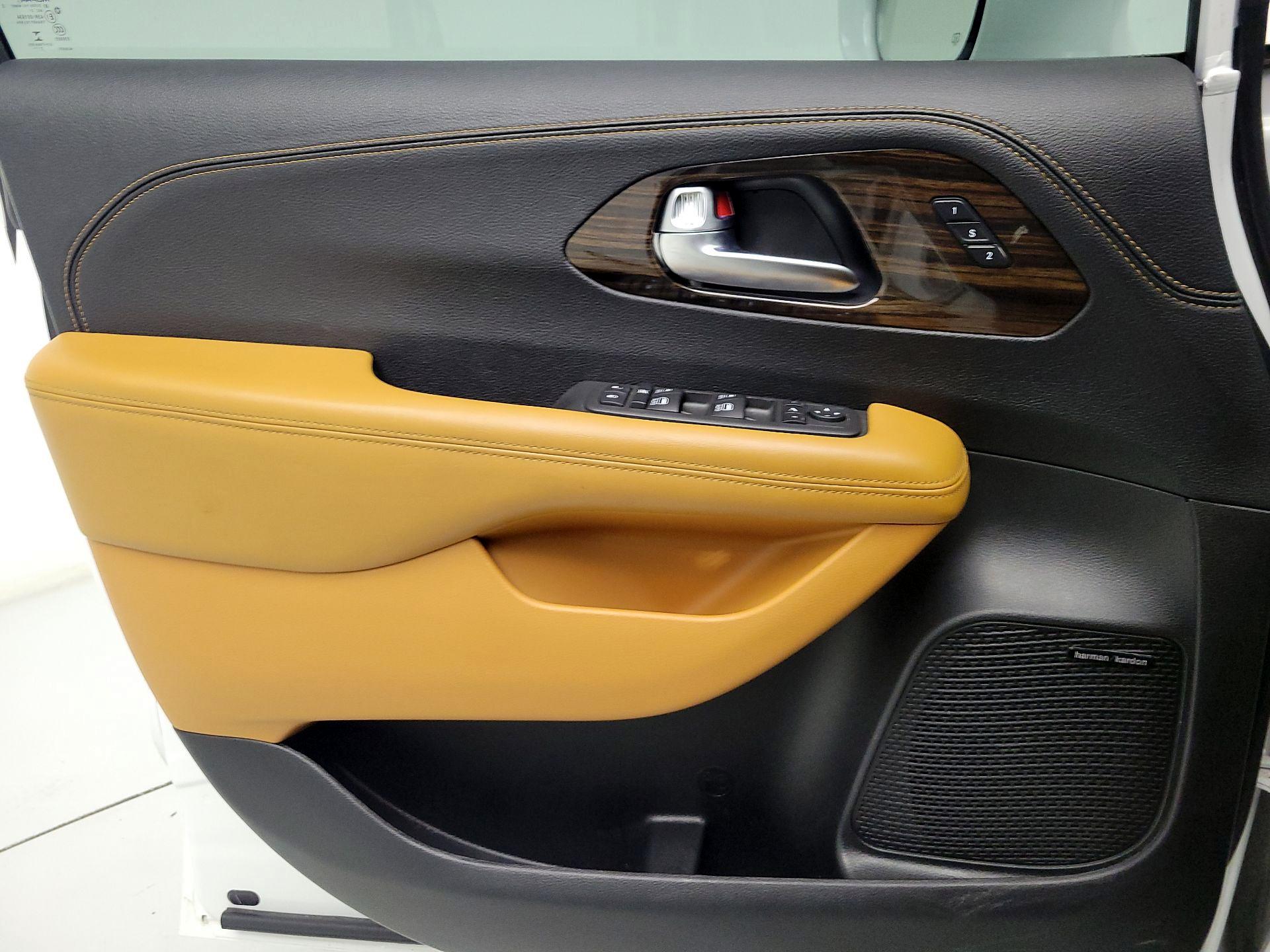 Thumbnail: 2022 Chrysler Pacifica - 12