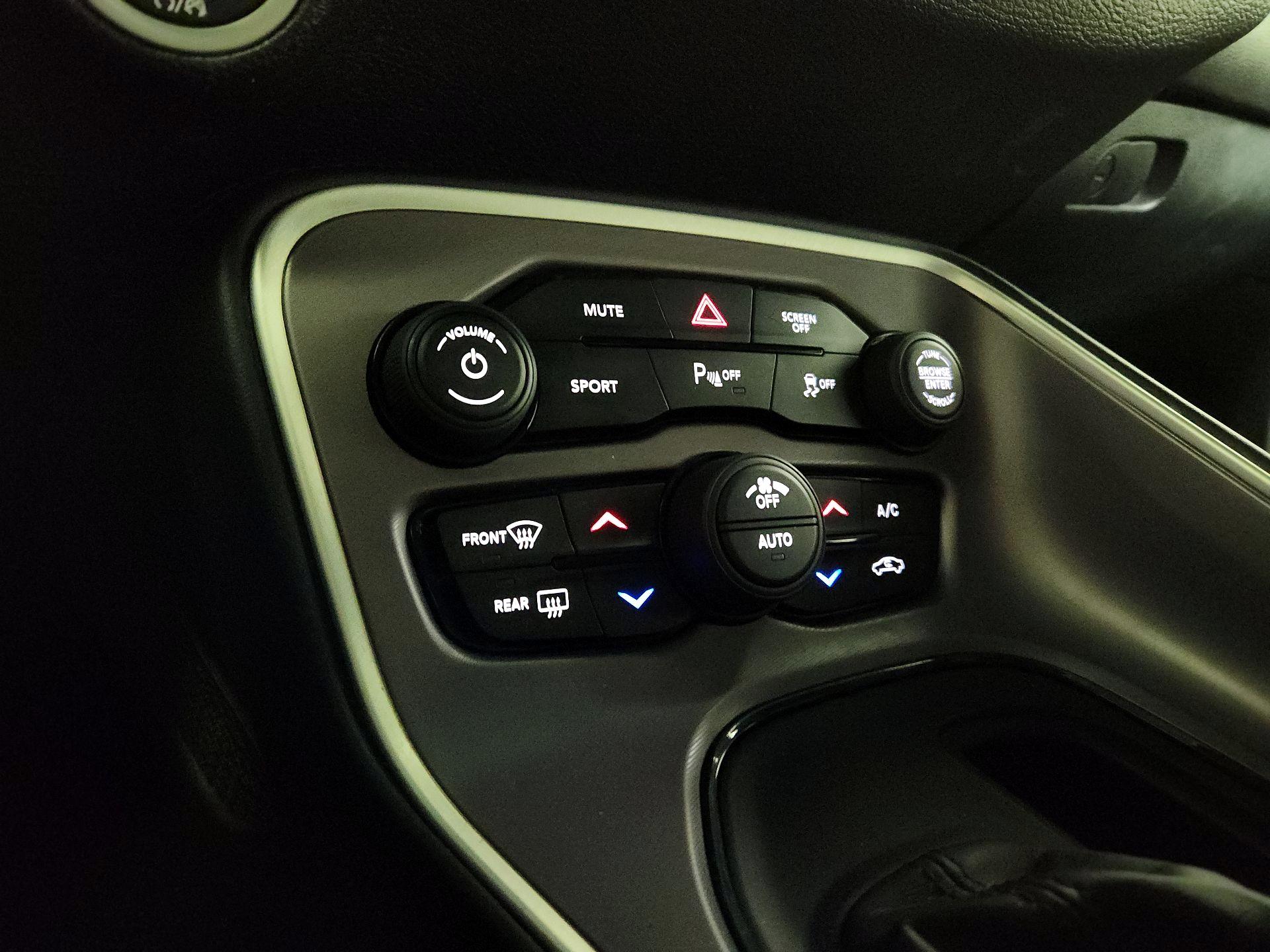 Thumbnail: 2022 Dodge Challenger - 17