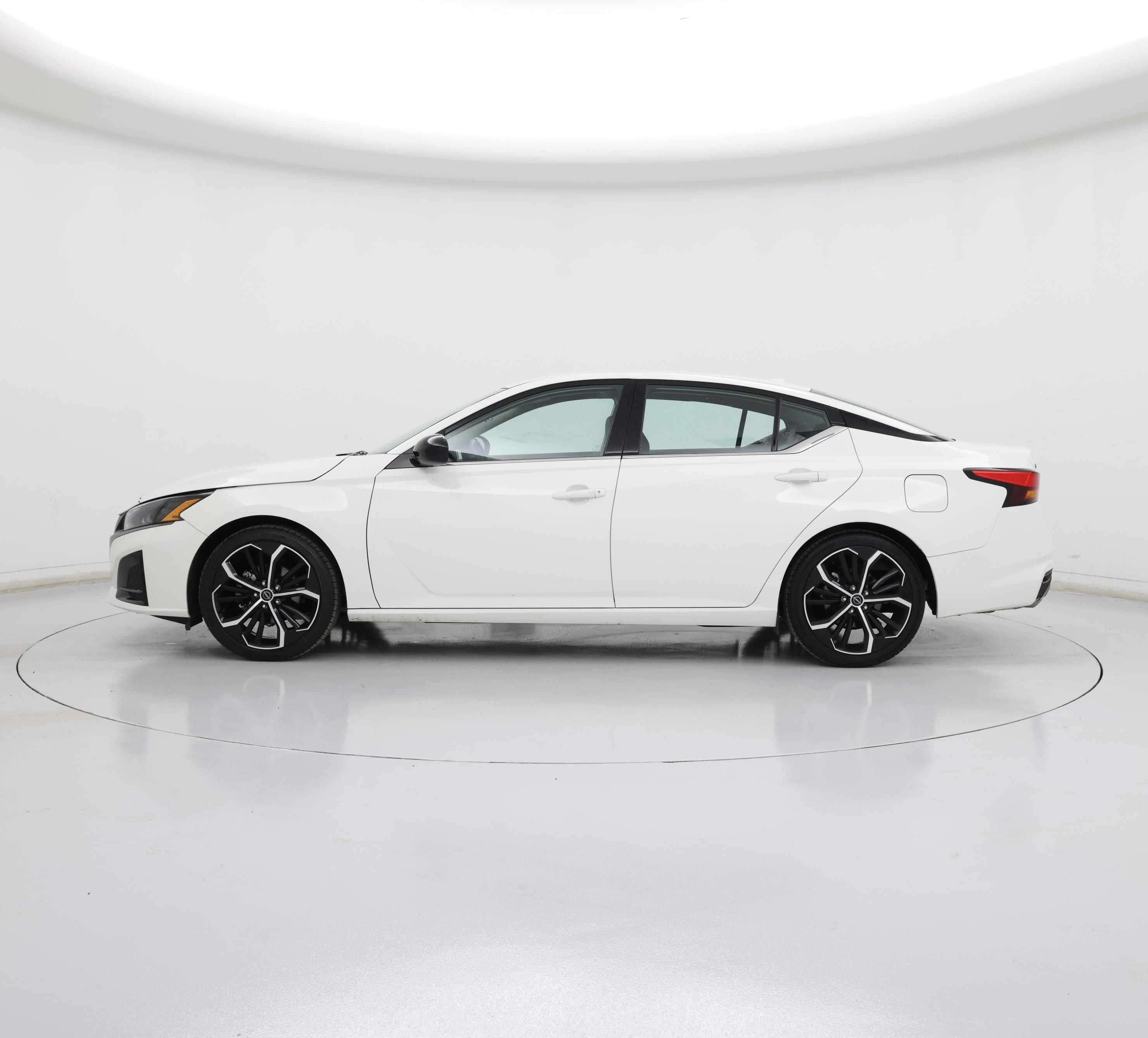 Thumbnail: 2024 Nissan Altima - 3