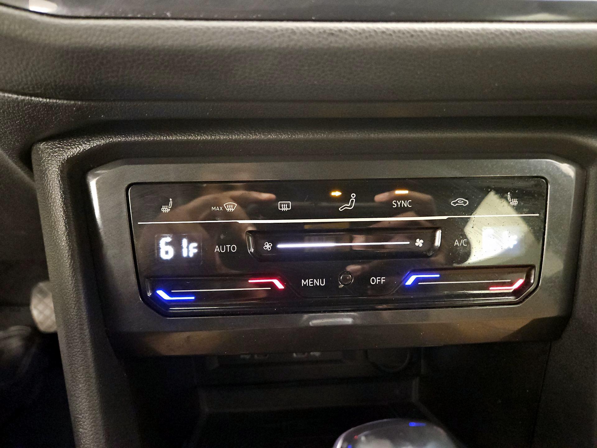 Thumbnail: 2023 Volkswagen Tiguan - 16