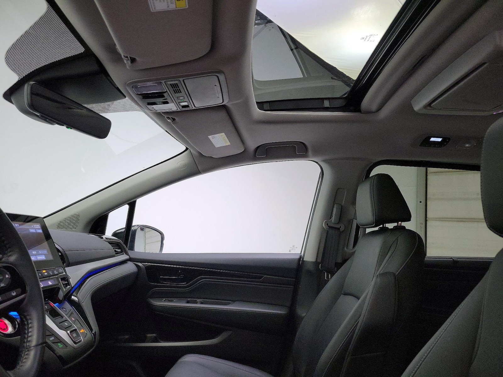 2024 Honda Odyssey Touring - Photo 21