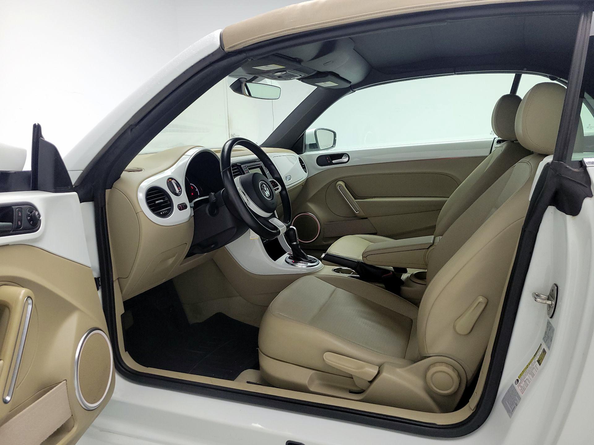 Thumbnail: 2017 Volkswagen Beetle - 11