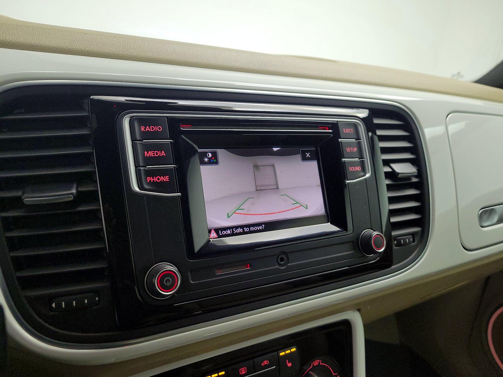 Thumbnail: 2017 Volkswagen Beetle - 13