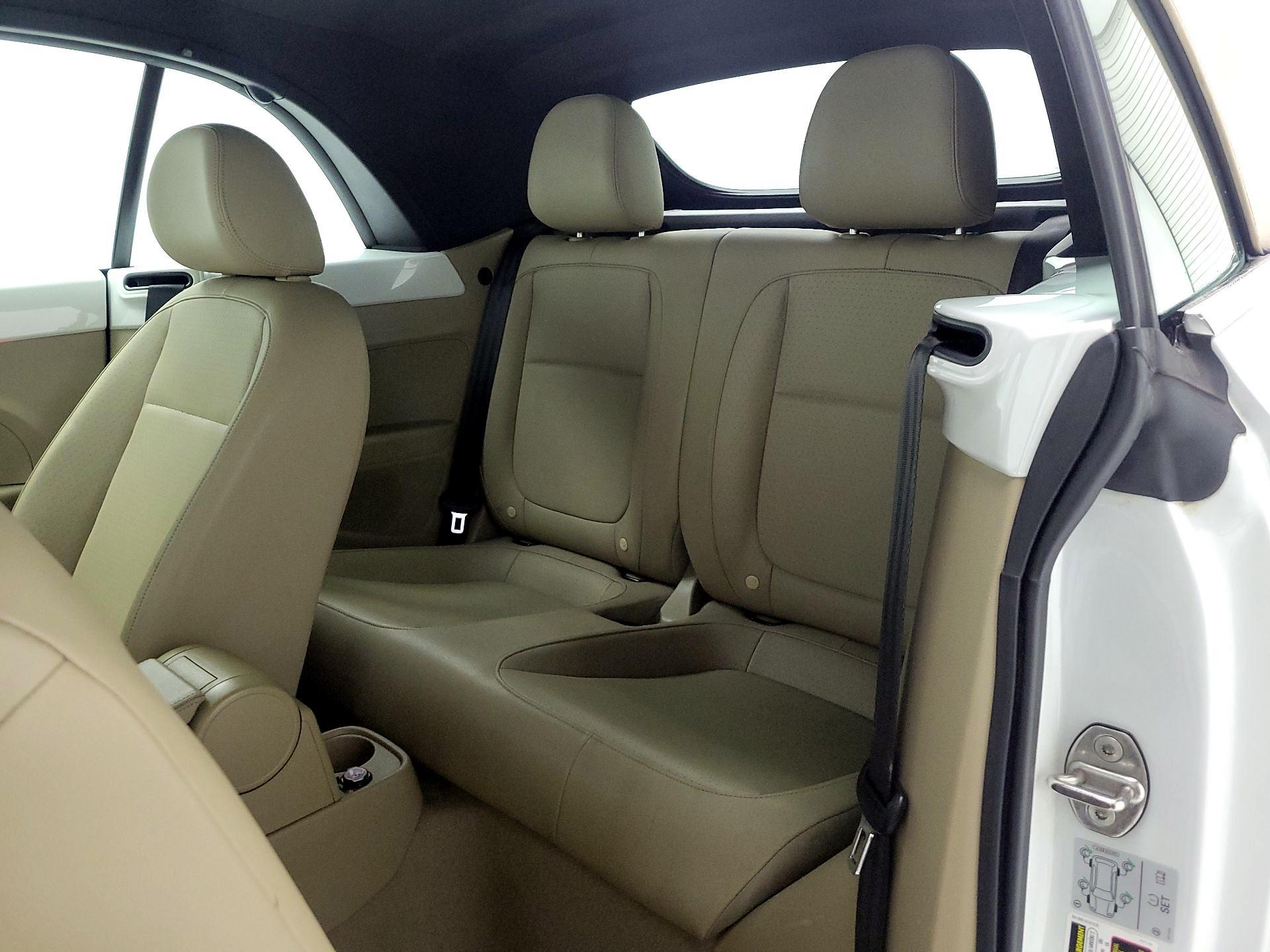 Thumbnail: 2017 Volkswagen Beetle - 17