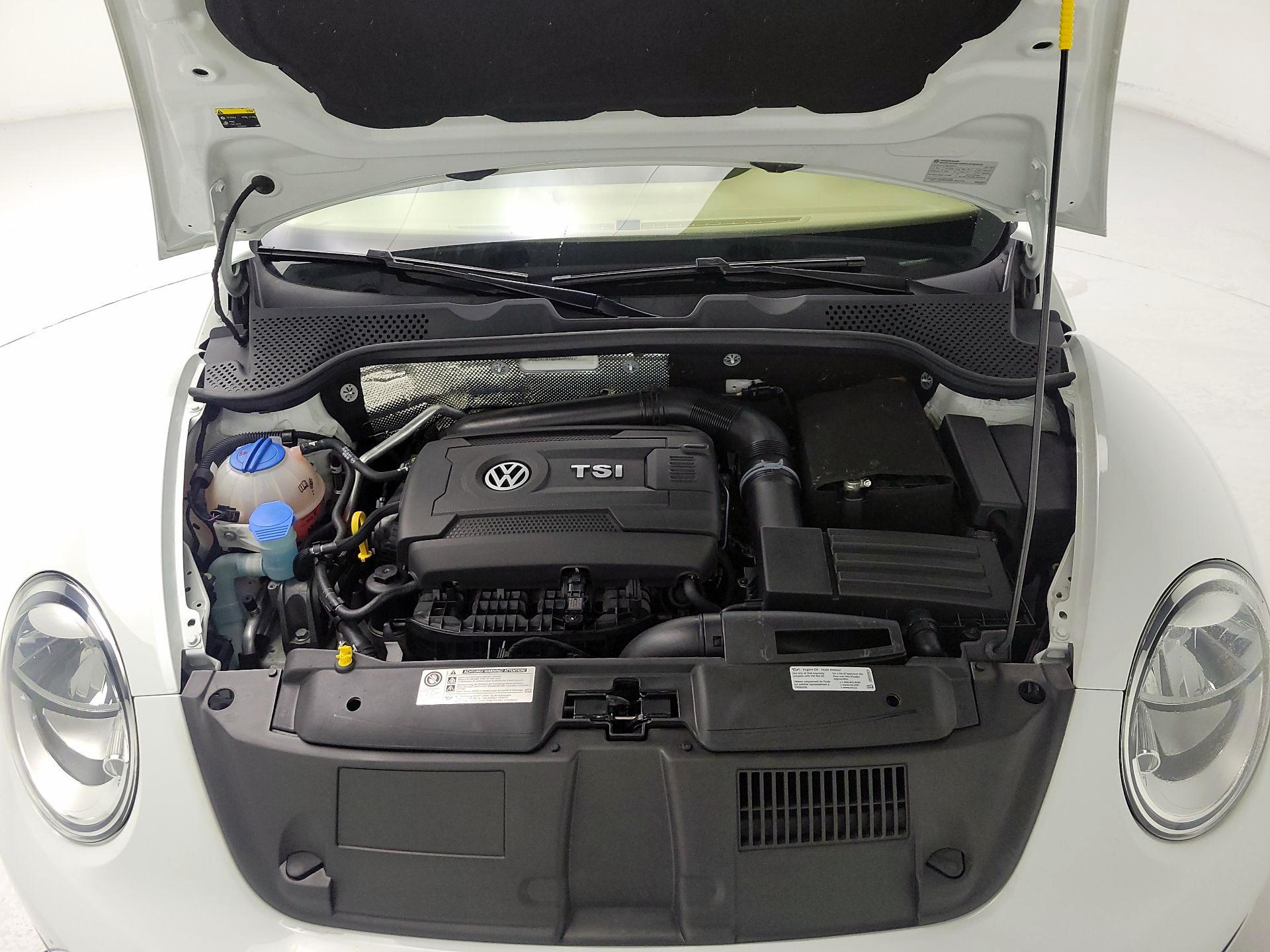 Thumbnail: 2017 Volkswagen Beetle - 19