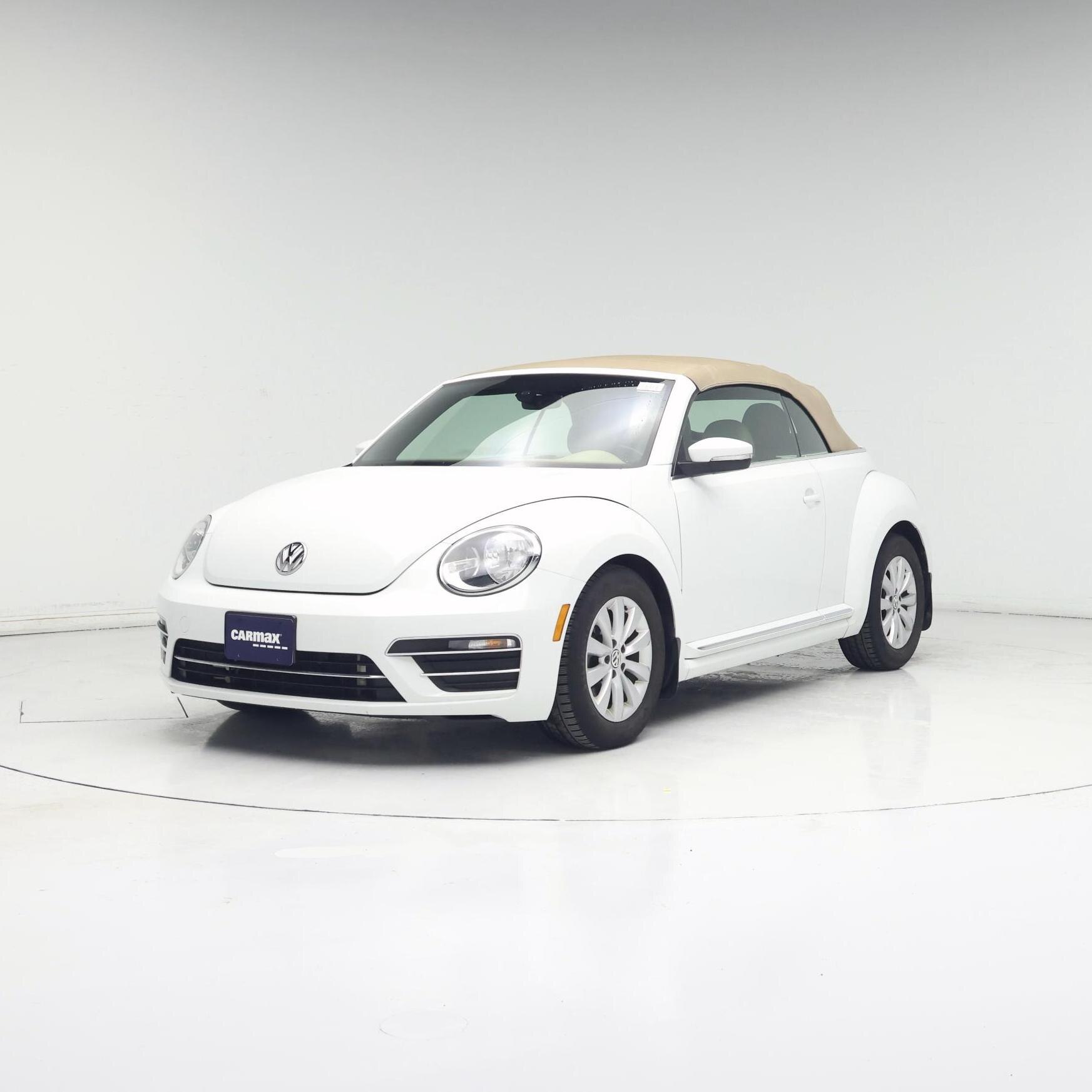 Thumbnail: 2017 Volkswagen Beetle - 4