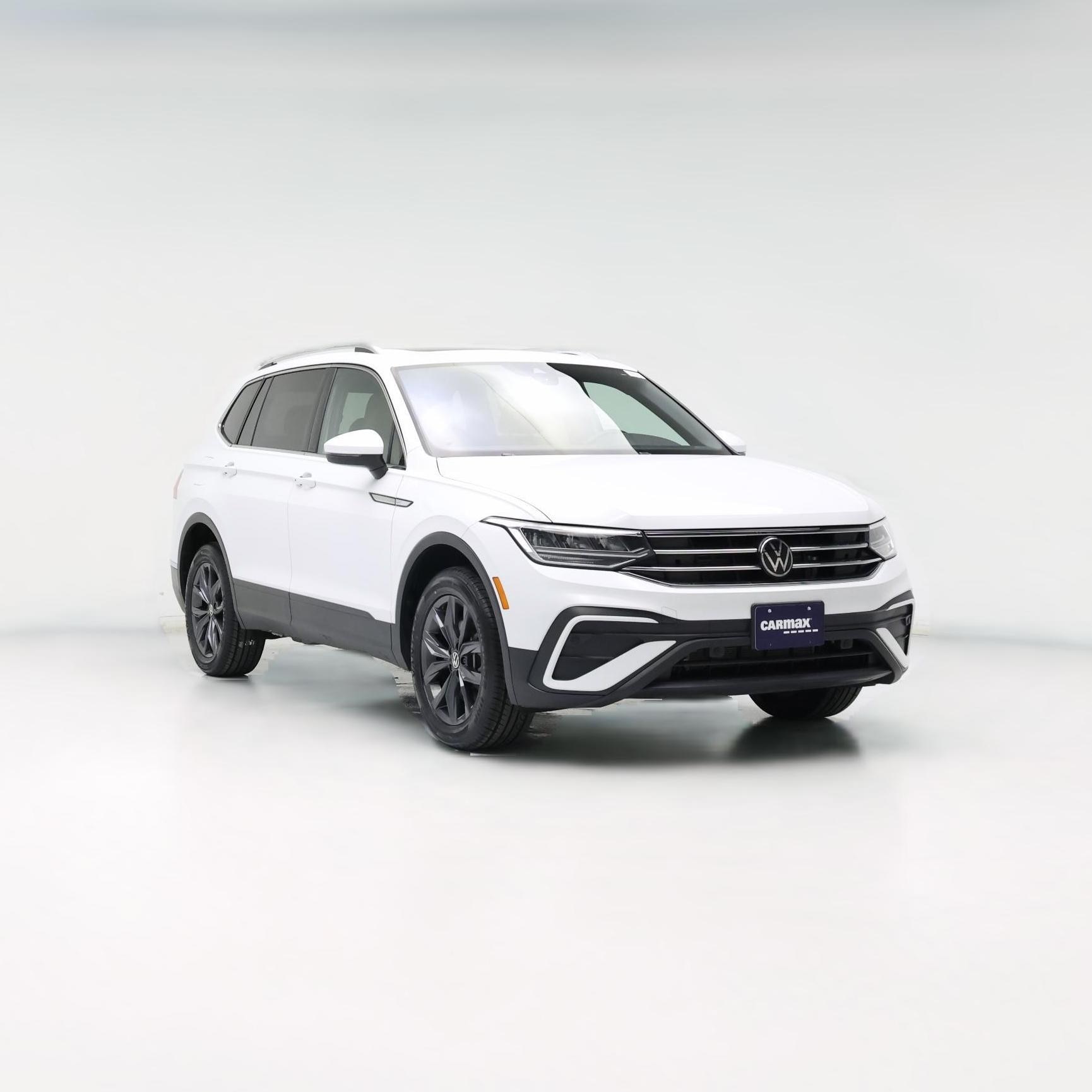 Thumbnail: 2022 Volkswagen Tiguan - 1