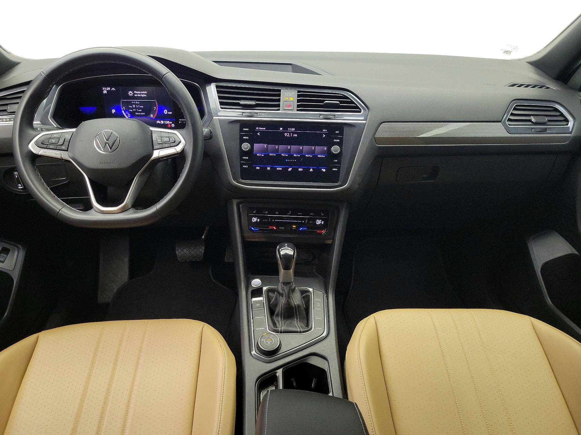 Thumbnail: 2022 Volkswagen Tiguan - 9