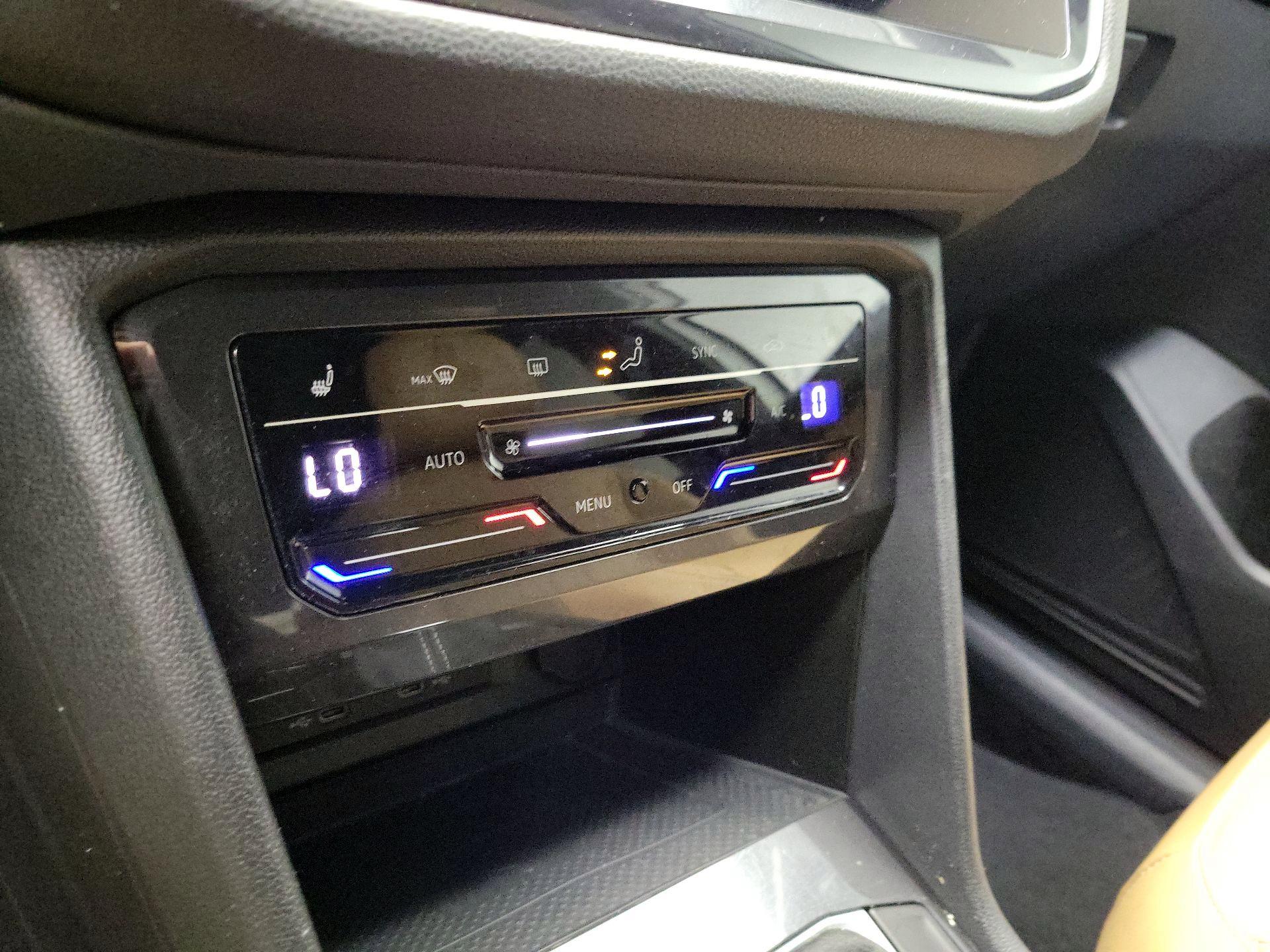 Thumbnail: 2022 Volkswagen Tiguan - 16