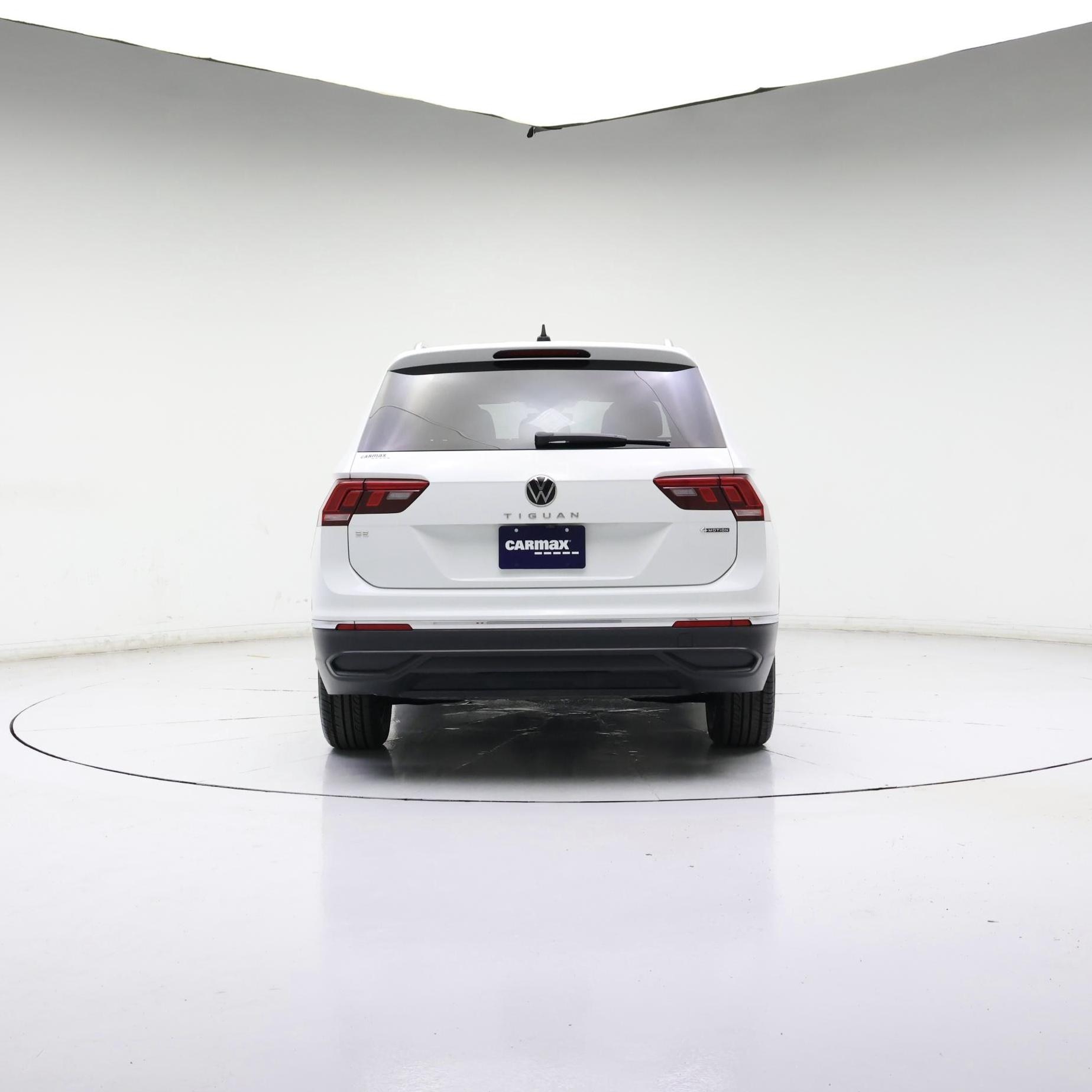 Thumbnail: 2022 Volkswagen Tiguan - 6