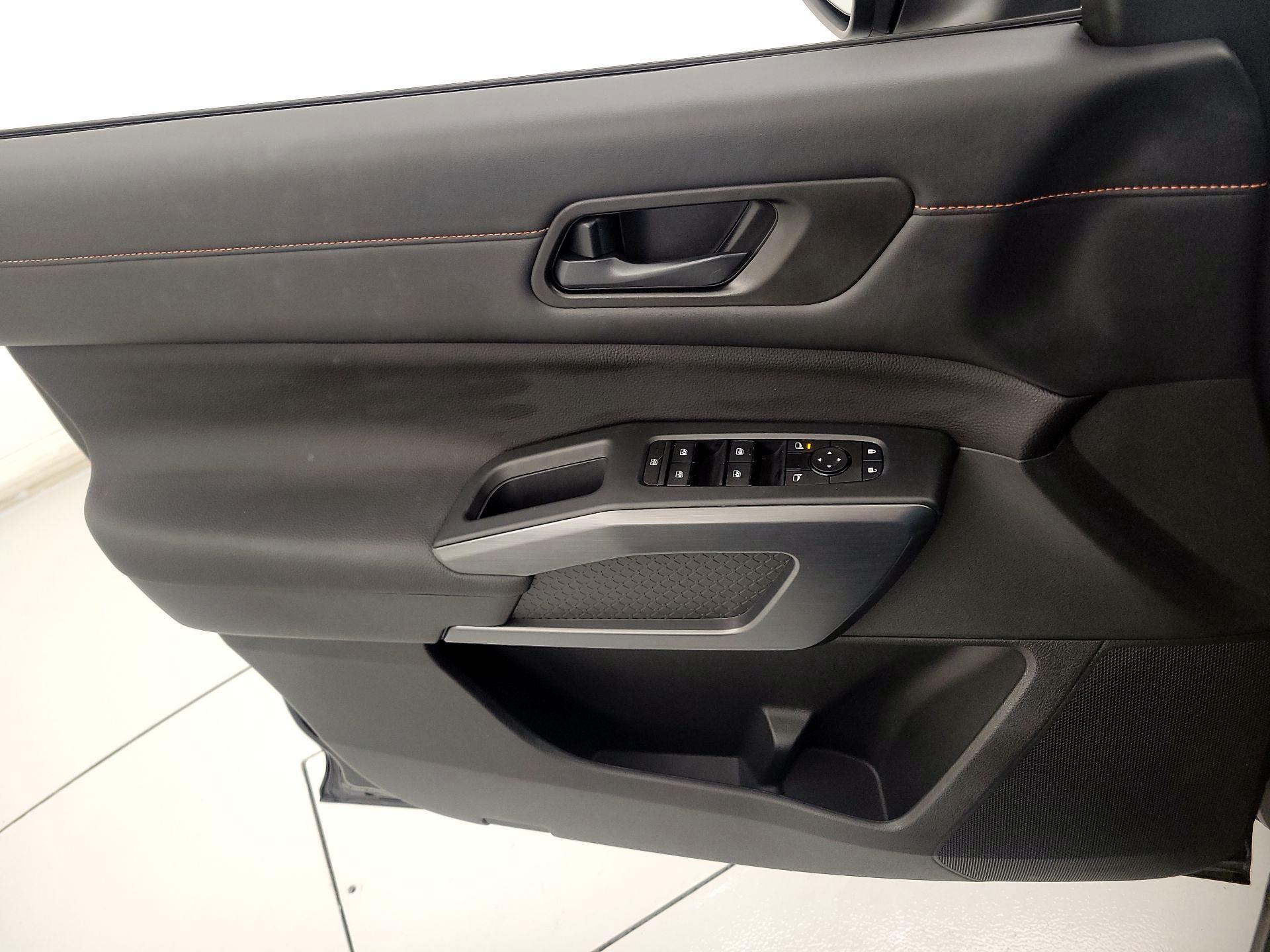 Thumbnail: 2025 Nissan Pathfinder - 12