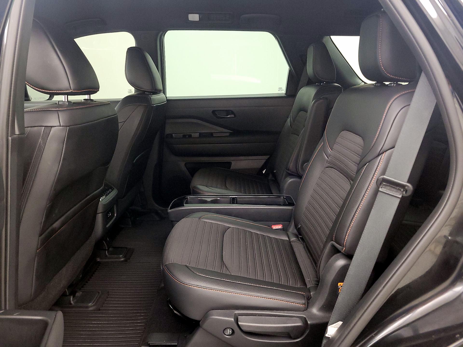 Thumbnail: 2025 Nissan Pathfinder - 19