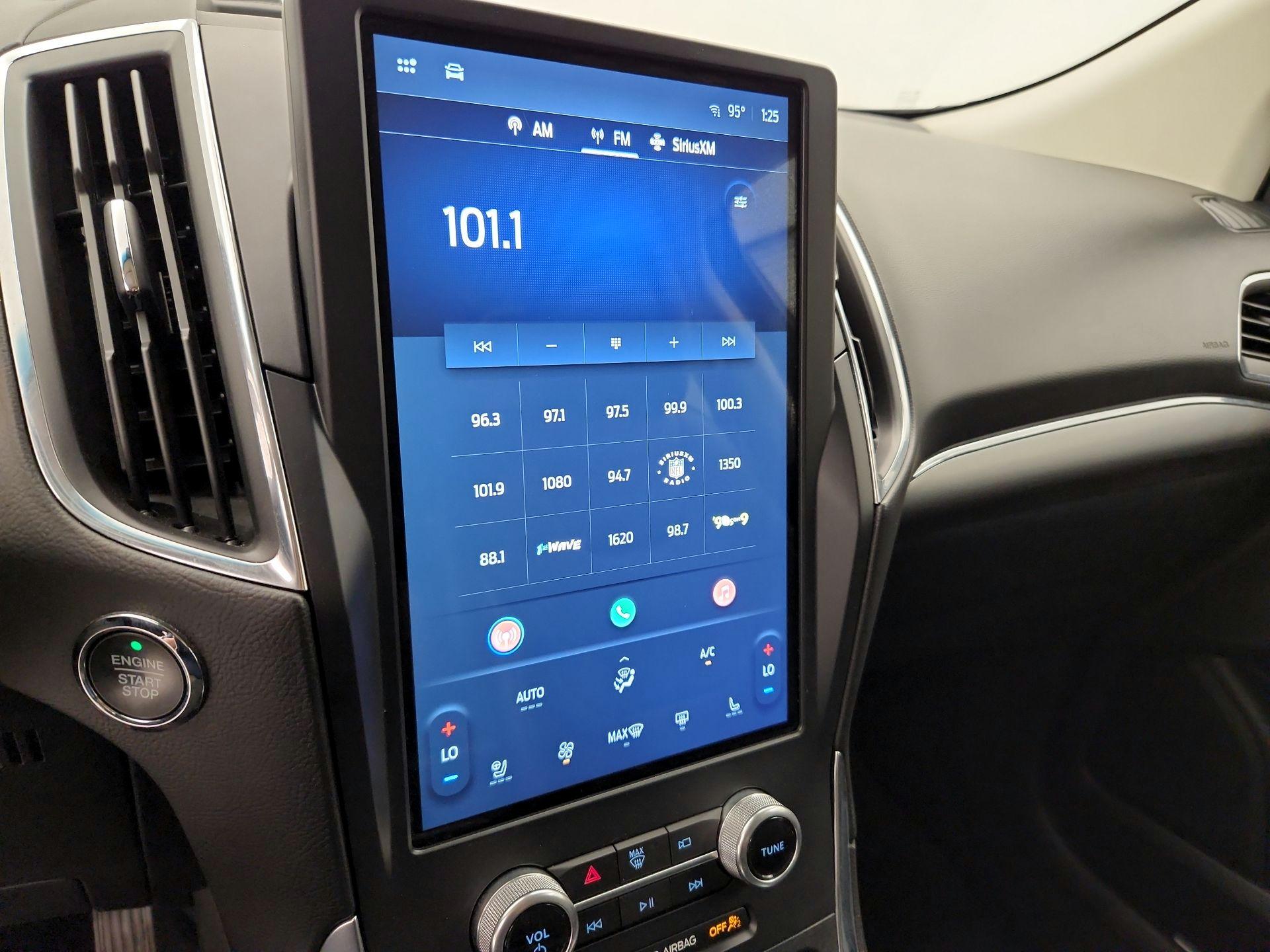 Thumbnail: 2022 Ford Edge - 15