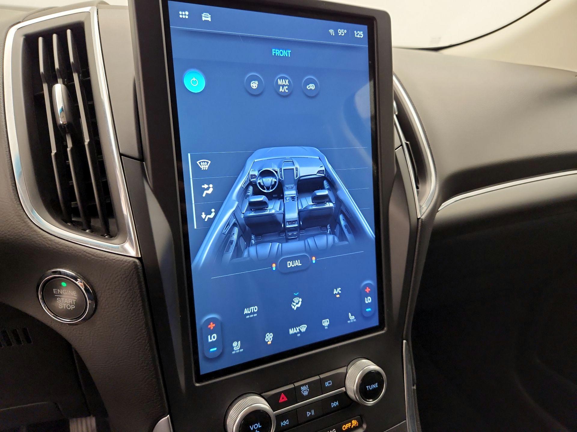 Thumbnail: 2022 Ford Edge - 16
