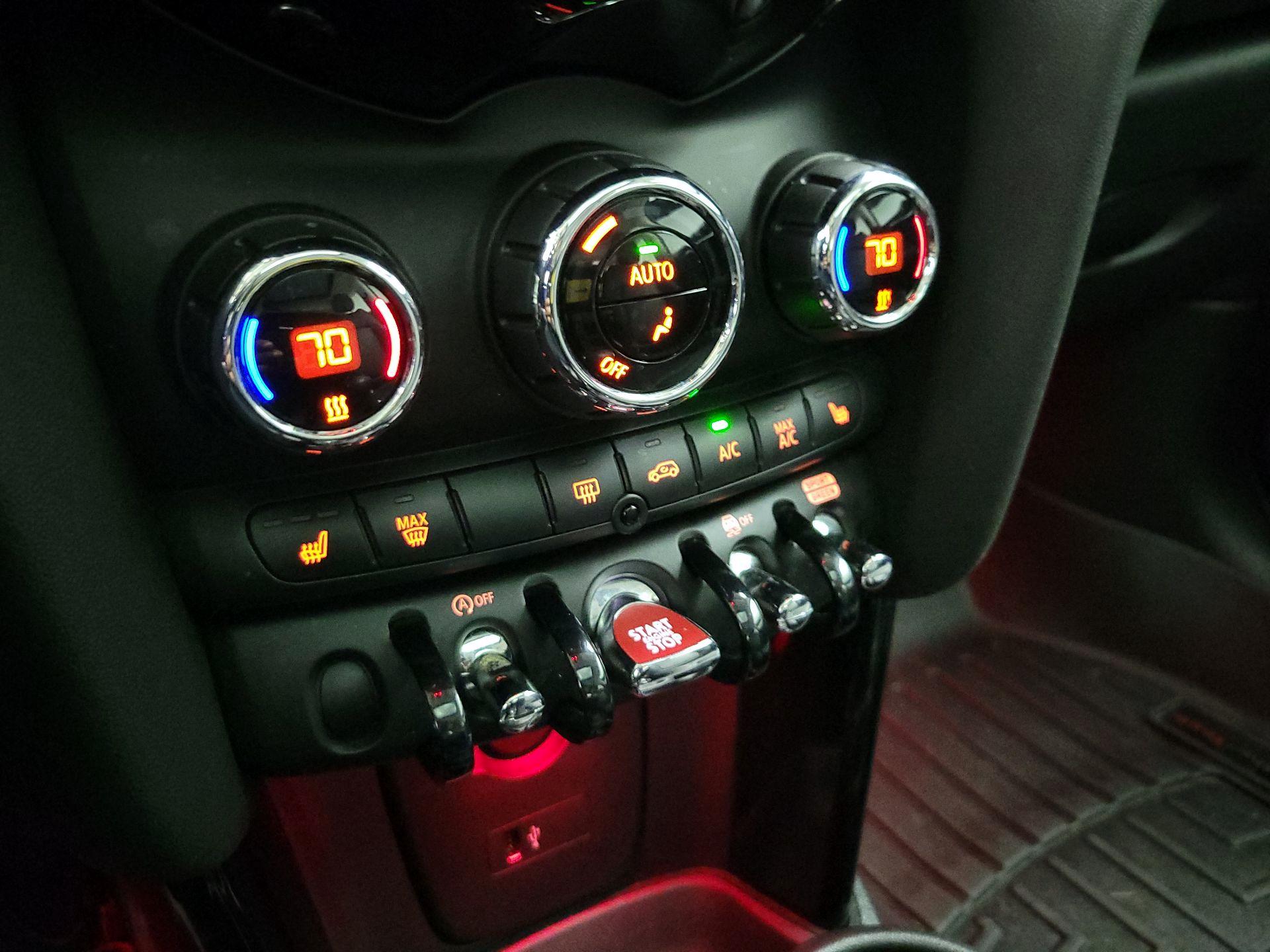 Thumbnail: 2020 MINI Cooper Hardtop - 15