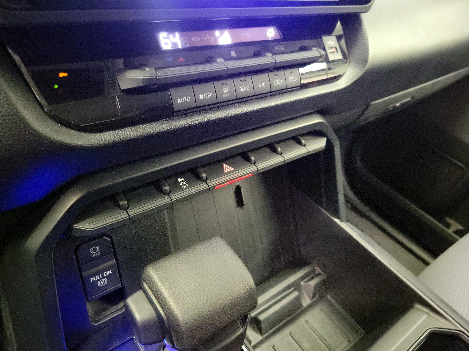 Thumbnail: 2024 Toyota Tundra - 16