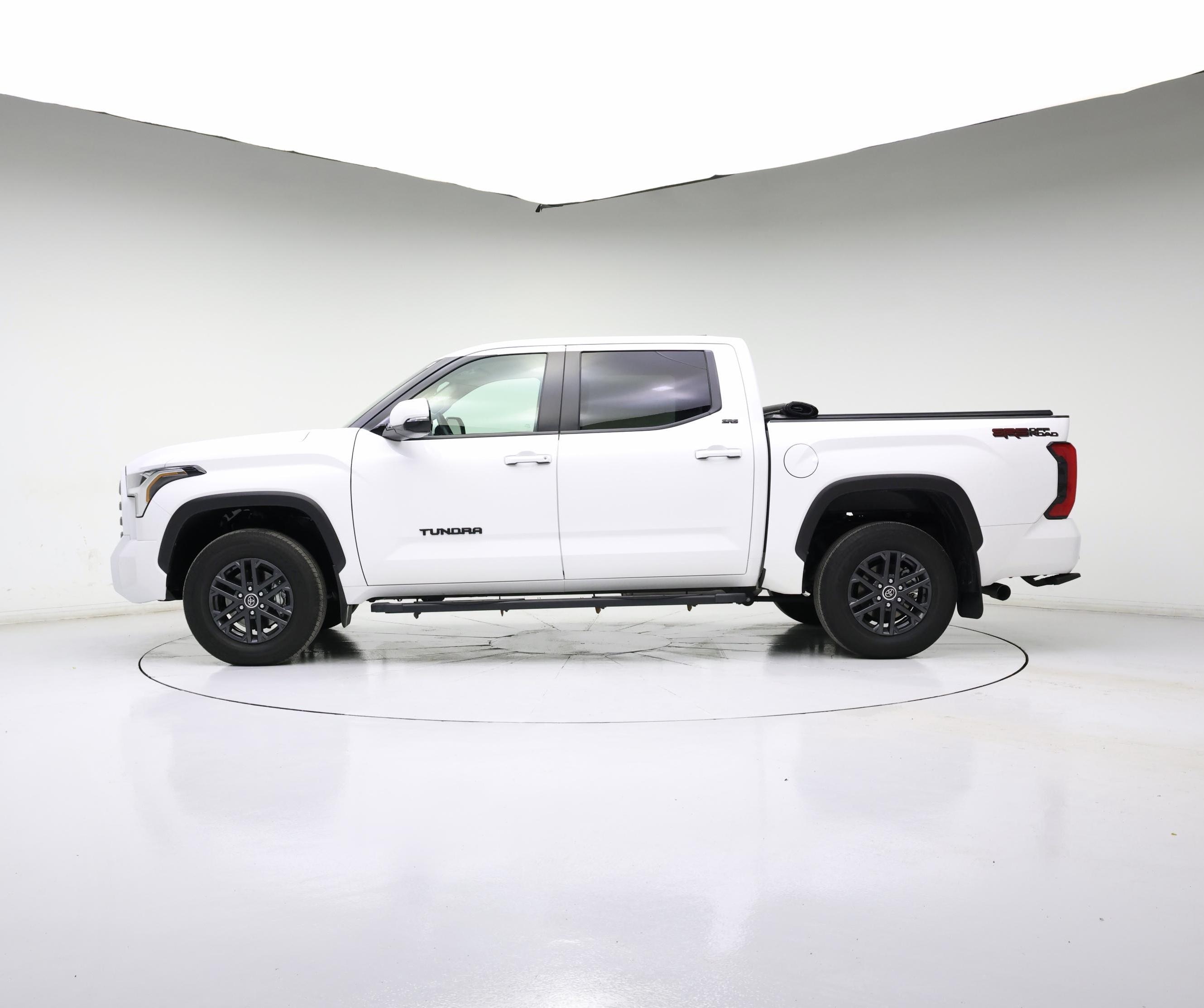 Thumbnail: 2024 Toyota Tundra - 3