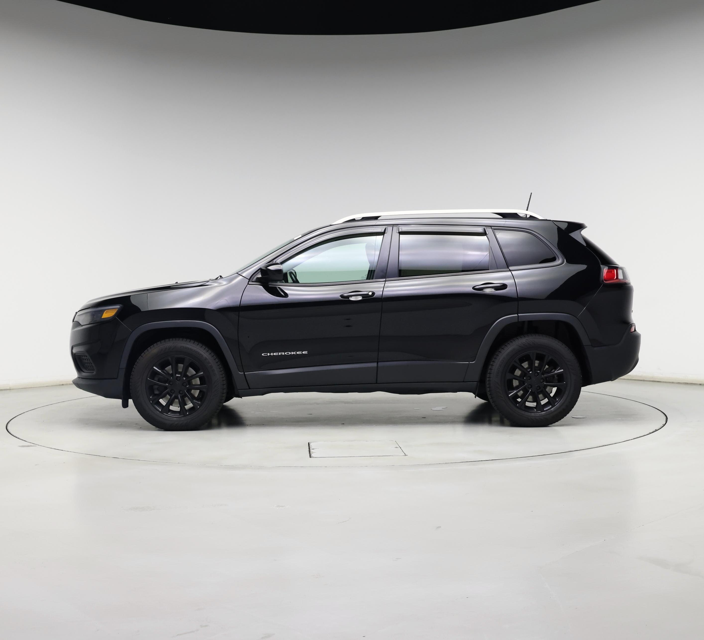 Thumbnail: 2020 Jeep Cherokee - 3