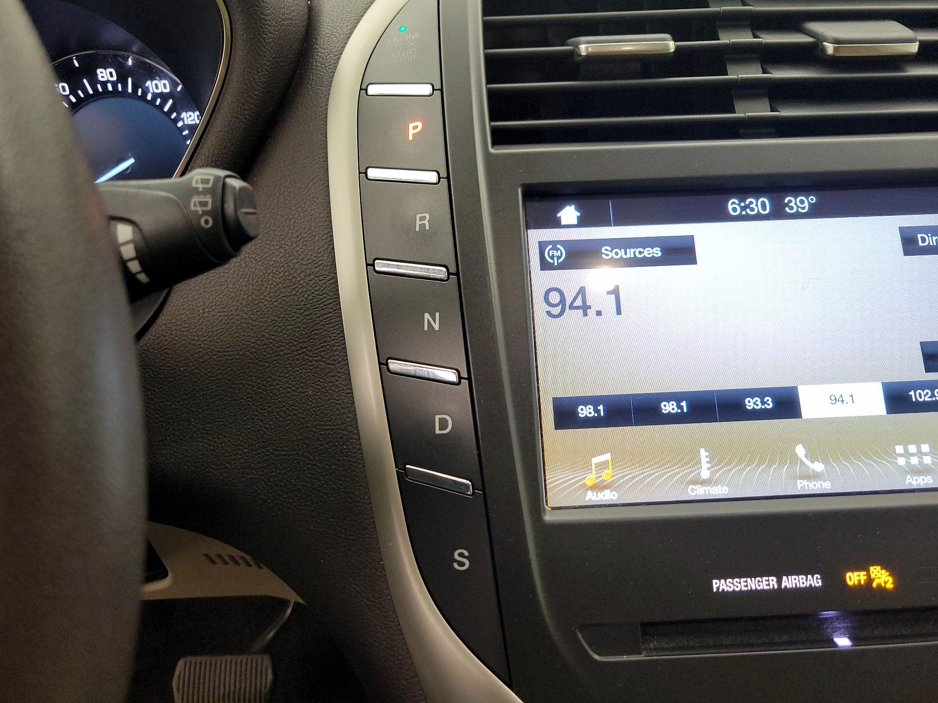 Thumbnail: 2018 Lincoln MKC - 17