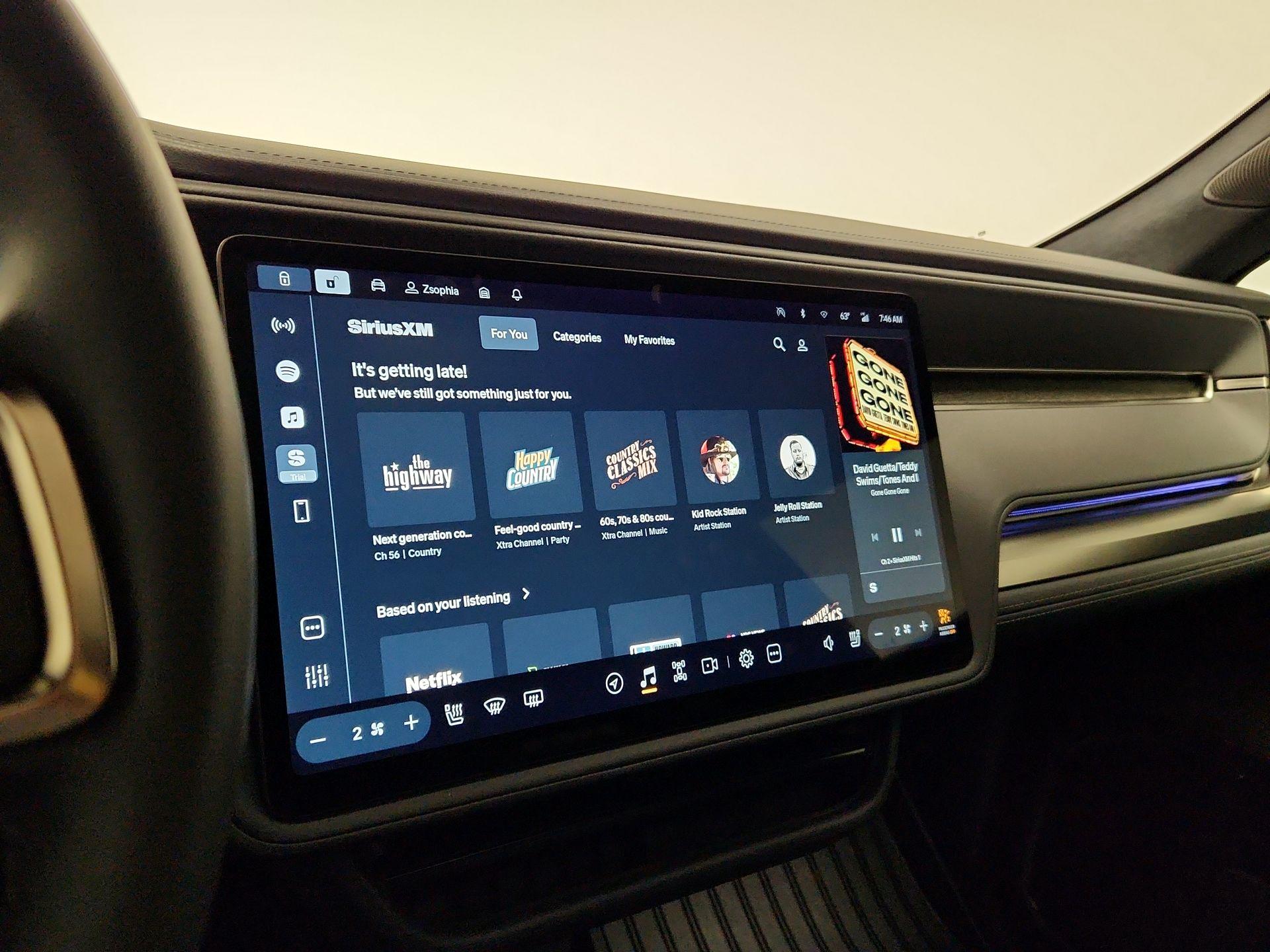 Thumbnail: 2024 Rivian R1S - 15