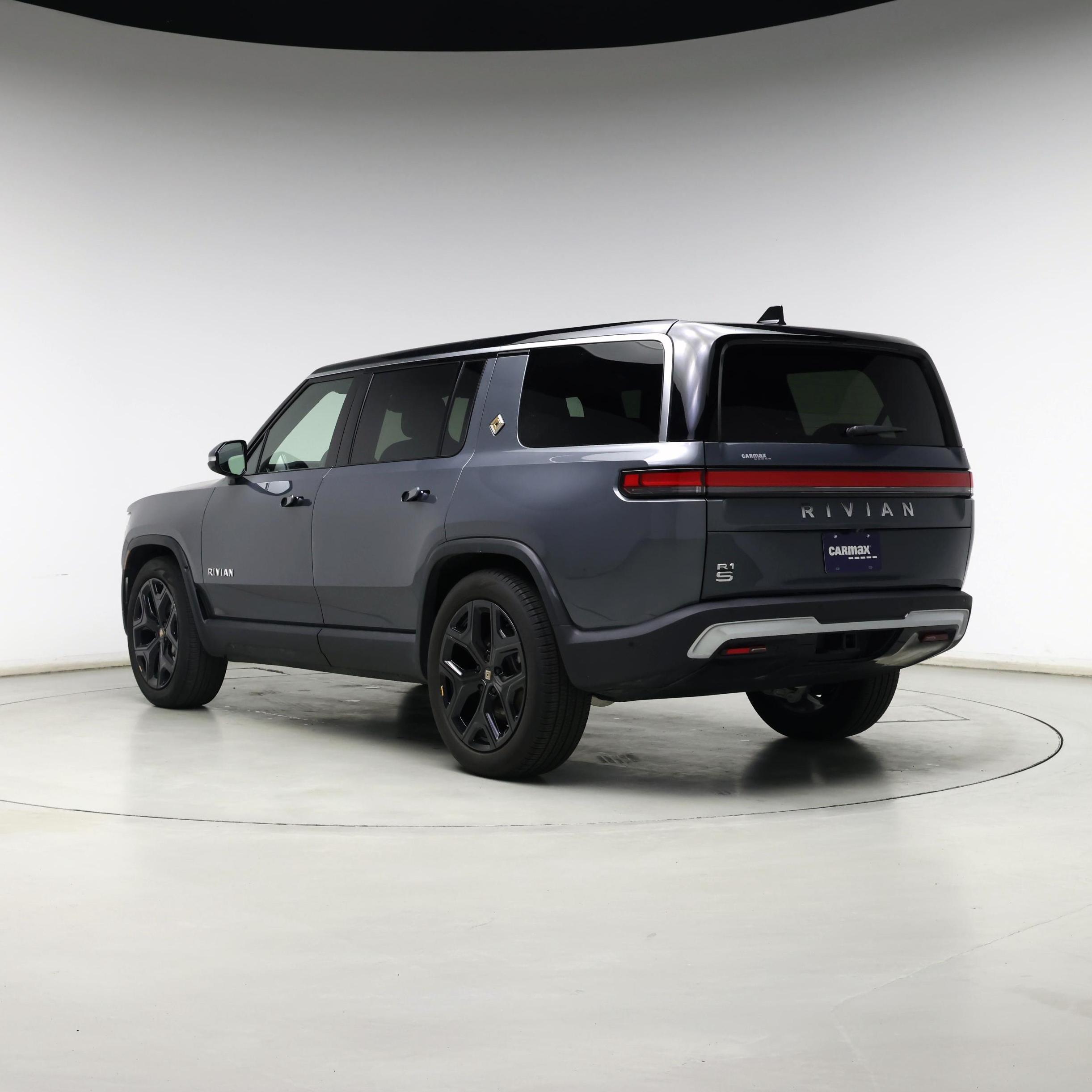 Thumbnail: 2024 Rivian R1S - 2