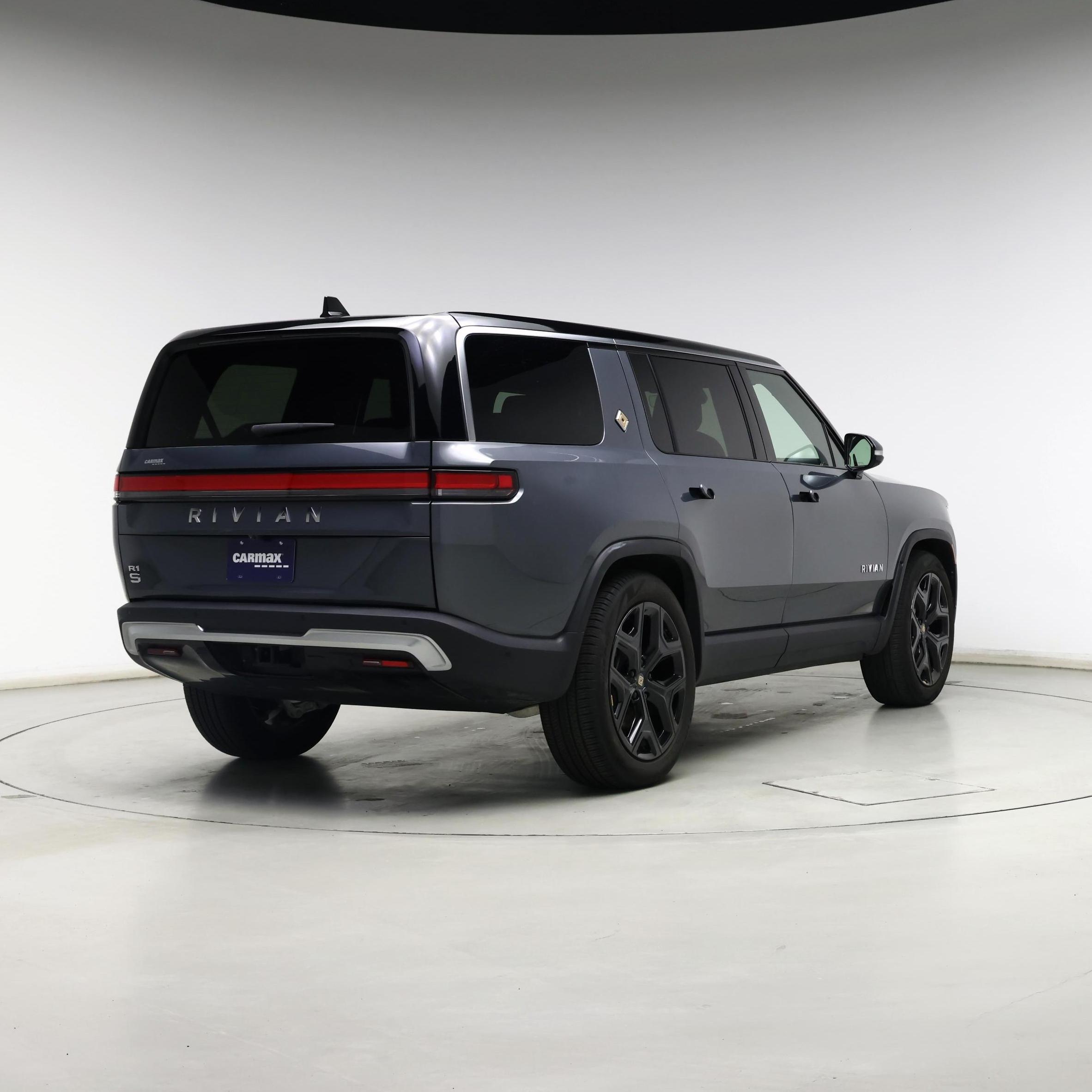 Thumbnail: 2024 Rivian R1S - 8