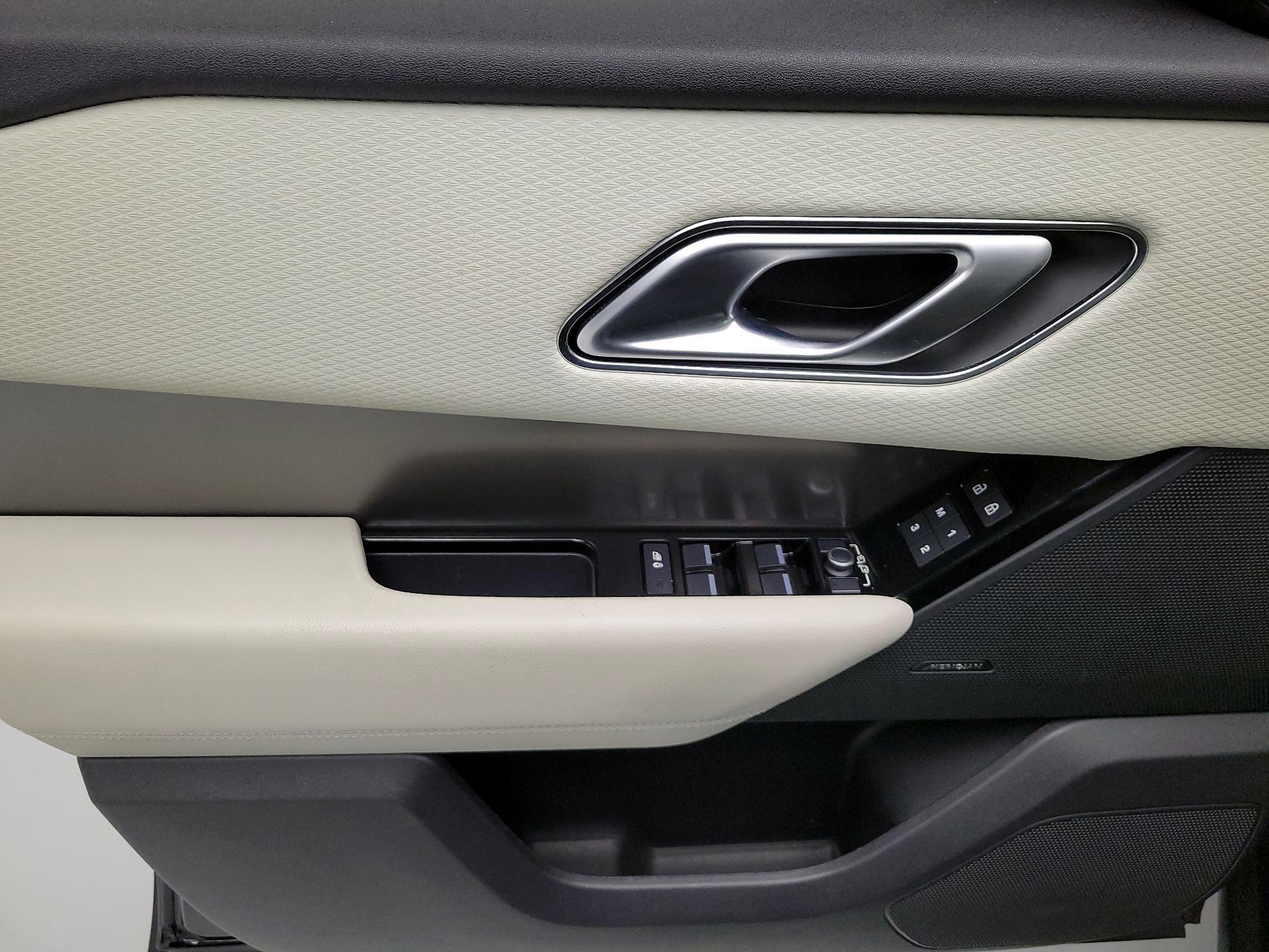 Thumbnail: 2021 Land Rover Range Rover Velar - 12