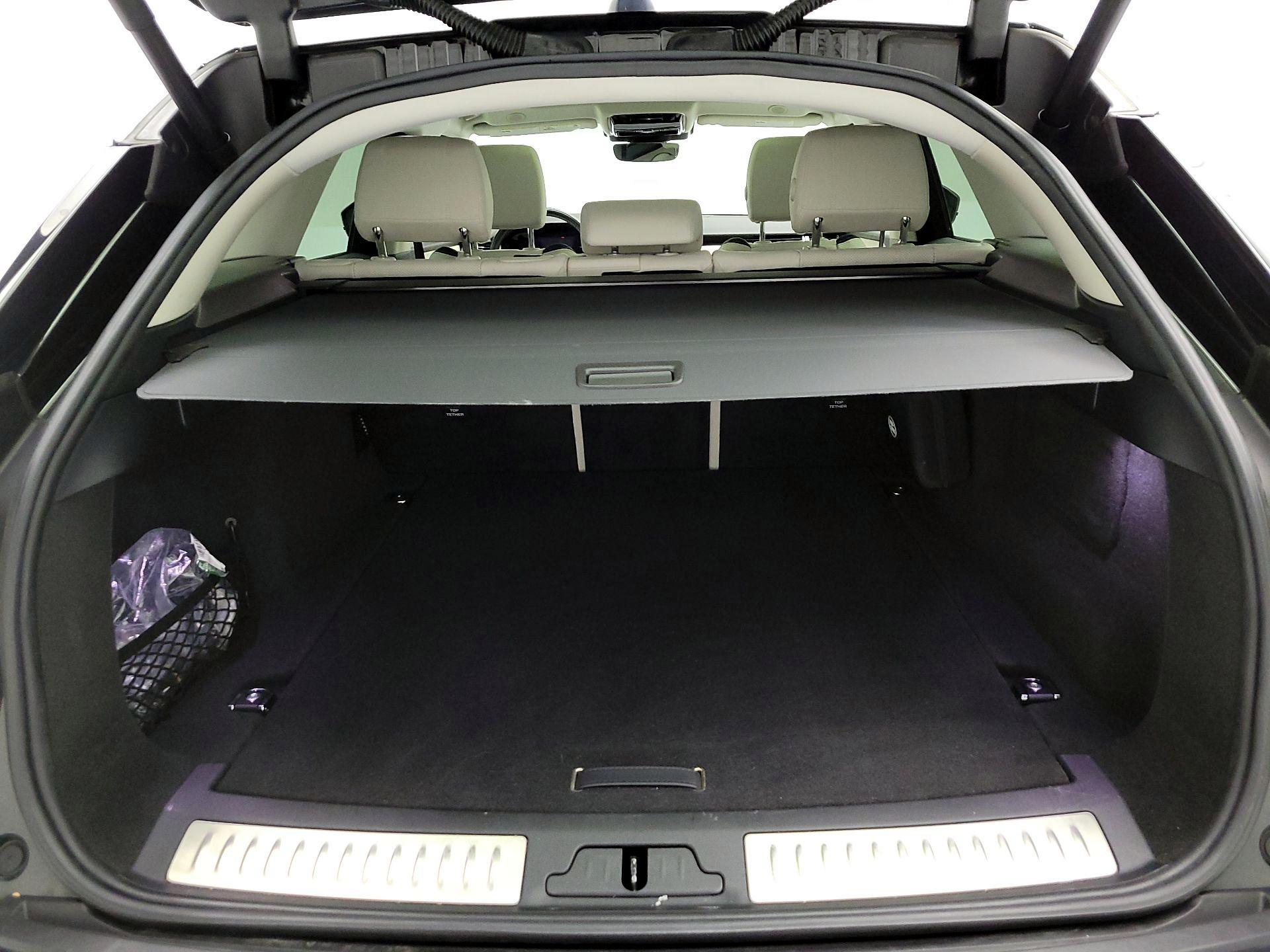 Thumbnail: 2021 Land Rover Range Rover Velar - 20