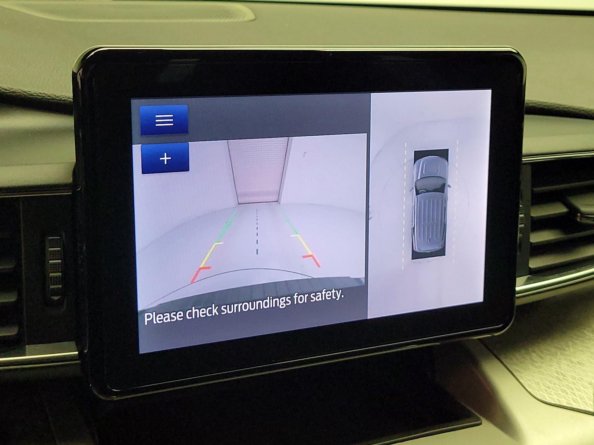 Thumbnail: 2022 Ford Explorer - 15