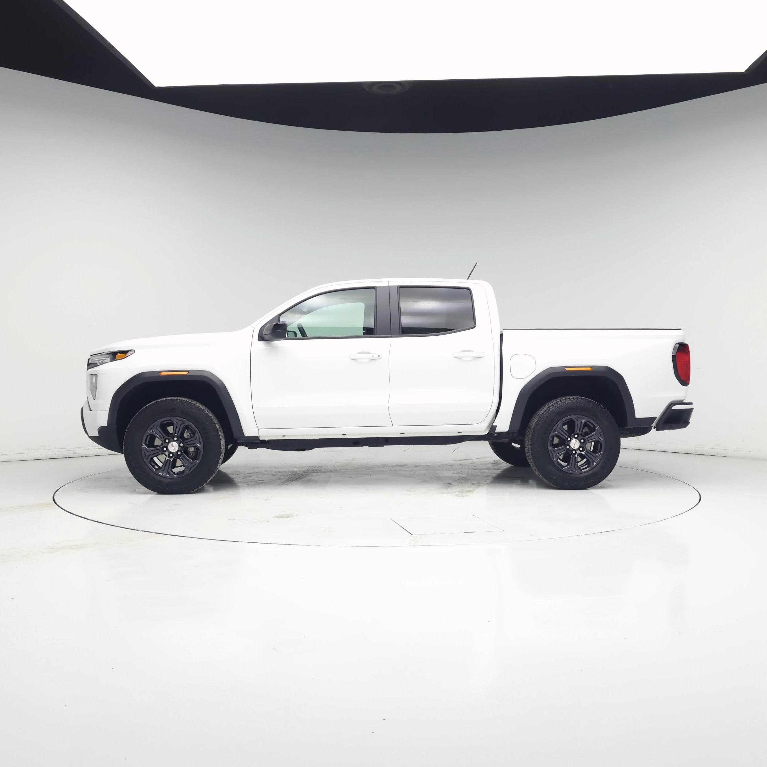 Thumbnail: 2024 GMC Canyon - 3