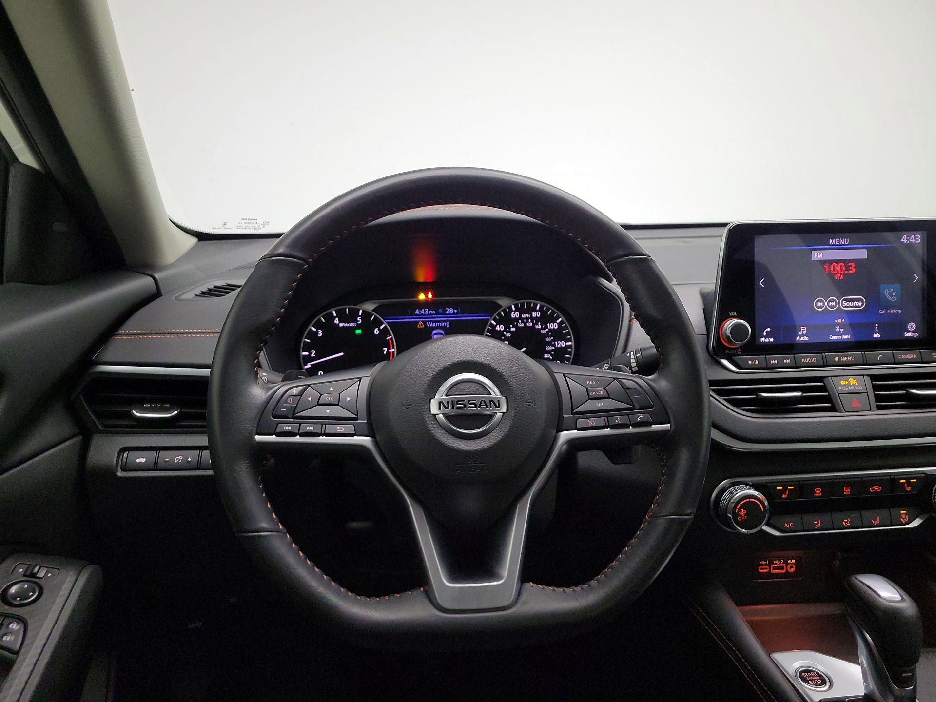 Thumbnail: 2022 Nissan Altima - 10