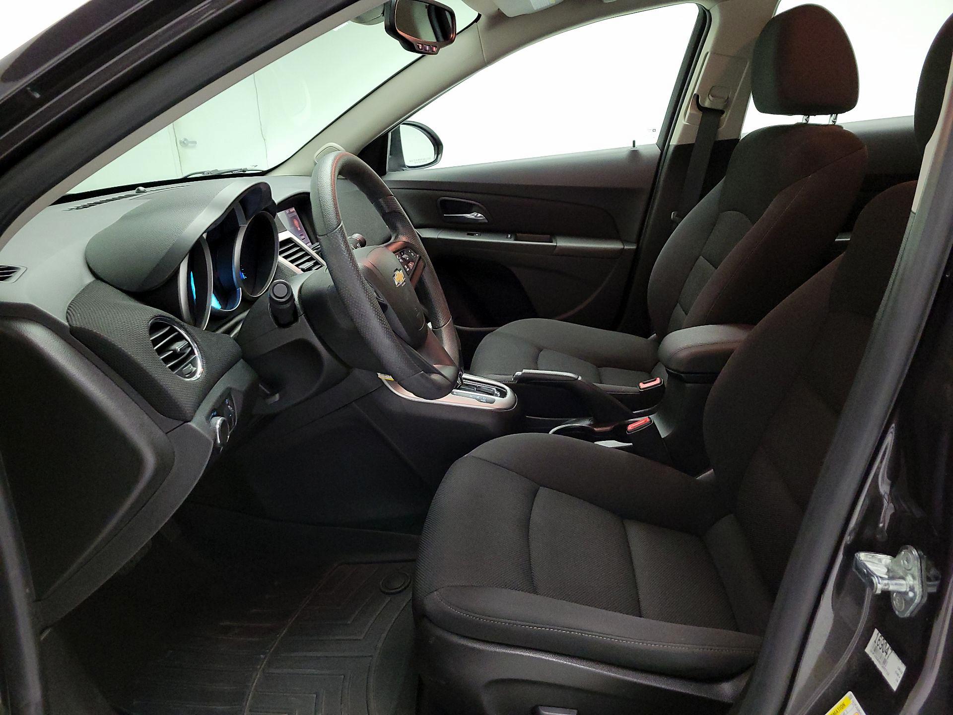 Thumbnail: 2016 Chevrolet Cruze - 11