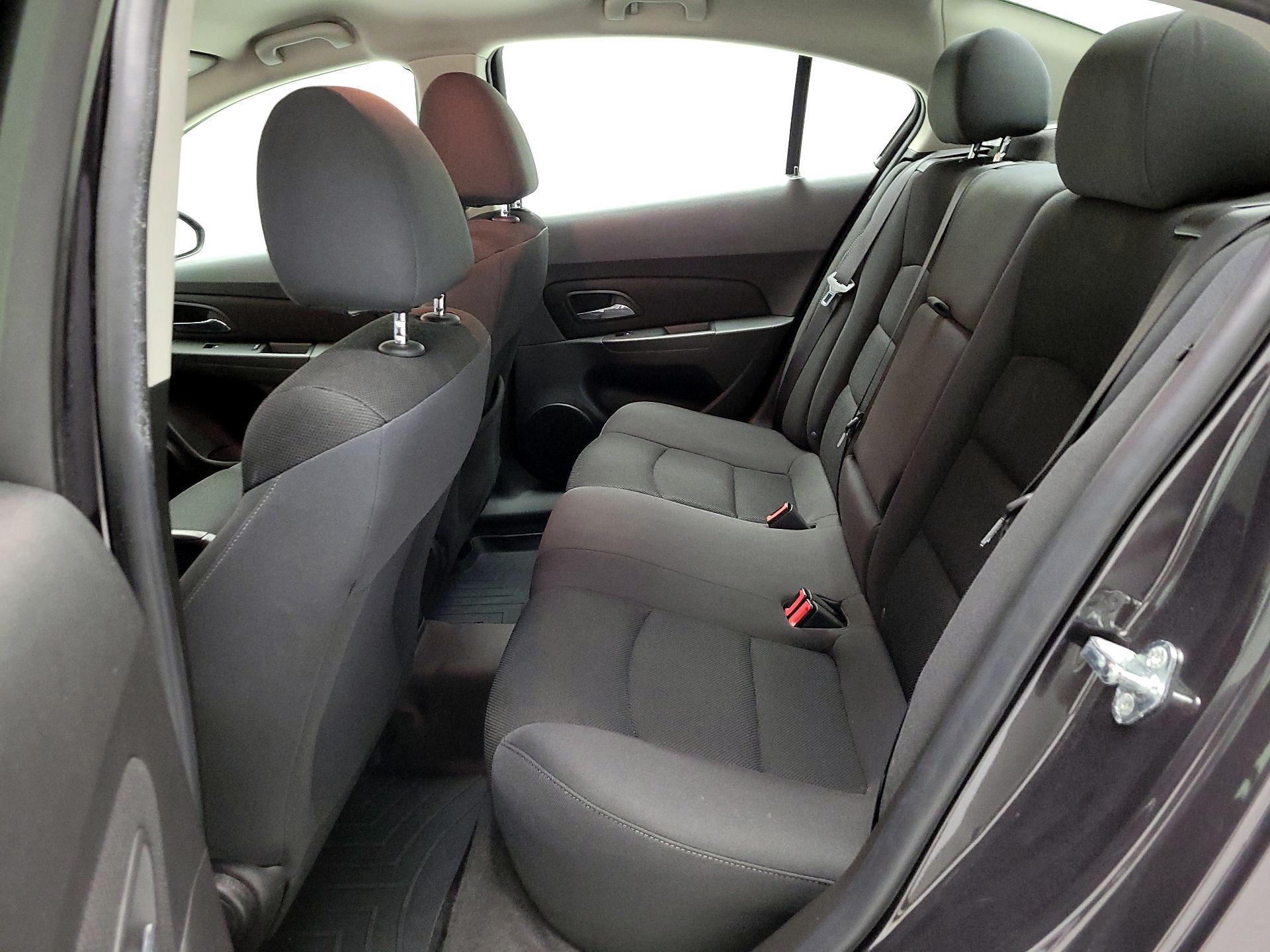 Thumbnail: 2016 Chevrolet Cruze - 18