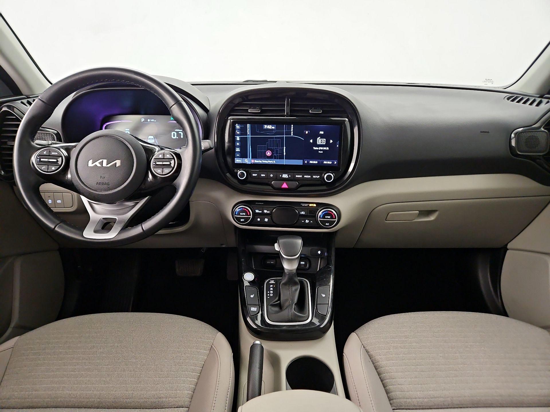 Thumbnail: 2023 Kia Soul - 9