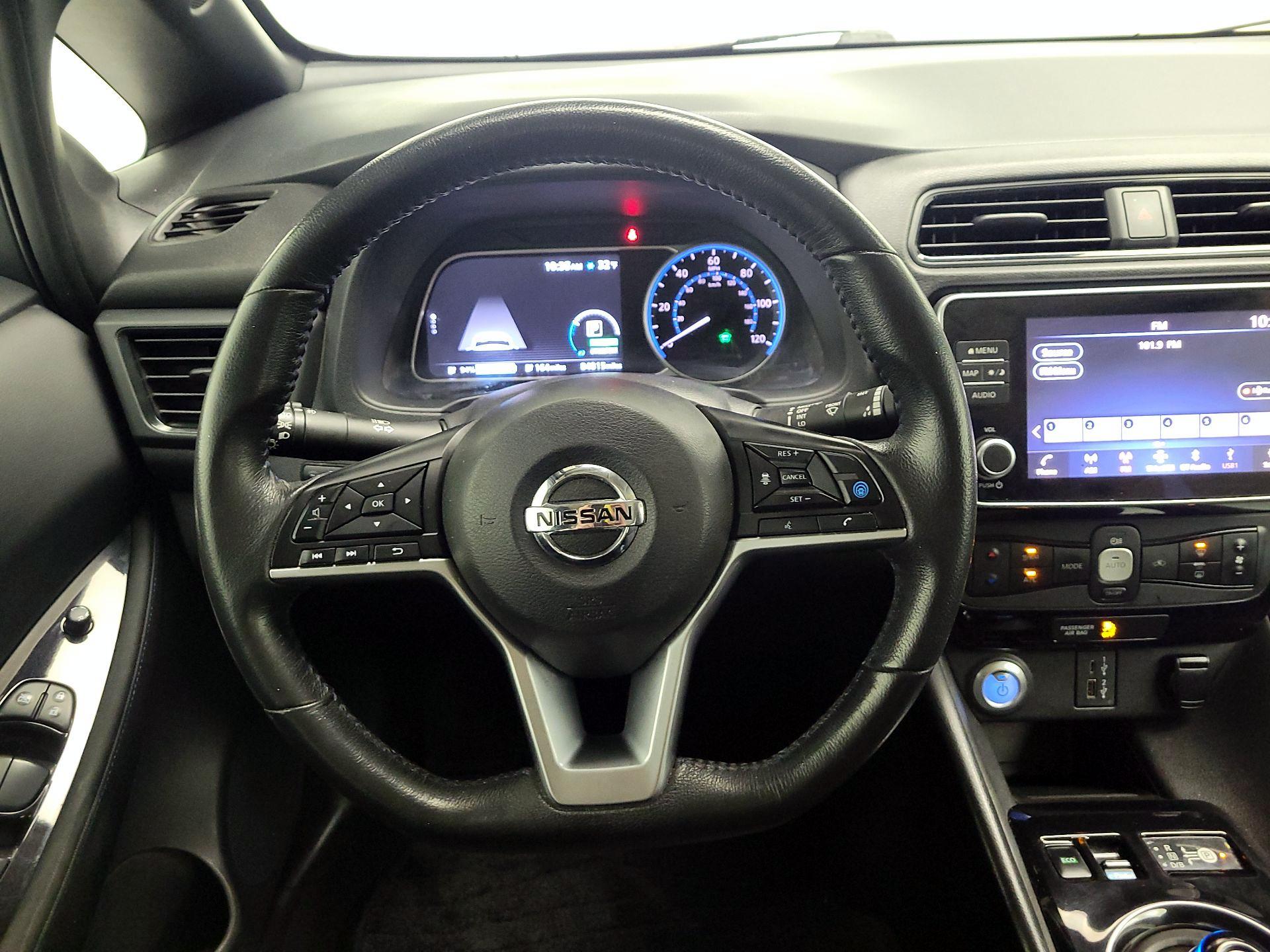 Thumbnail: 2020 Nissan Leaf - 10