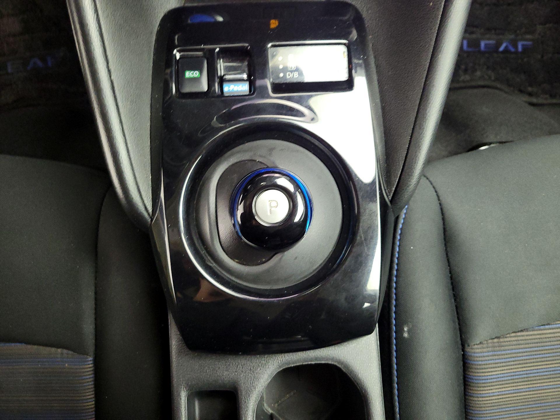 Thumbnail: 2020 Nissan Leaf - 15