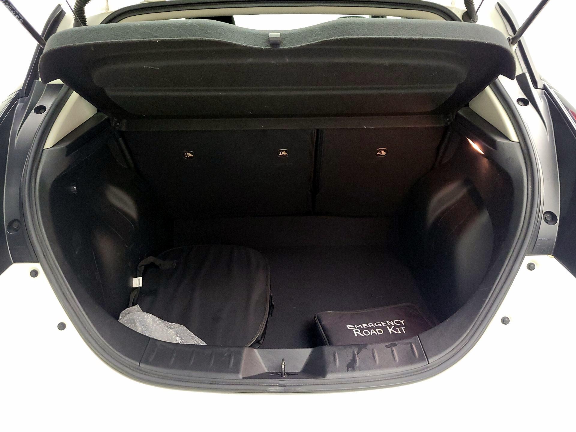 Thumbnail: 2020 Nissan Leaf - 17