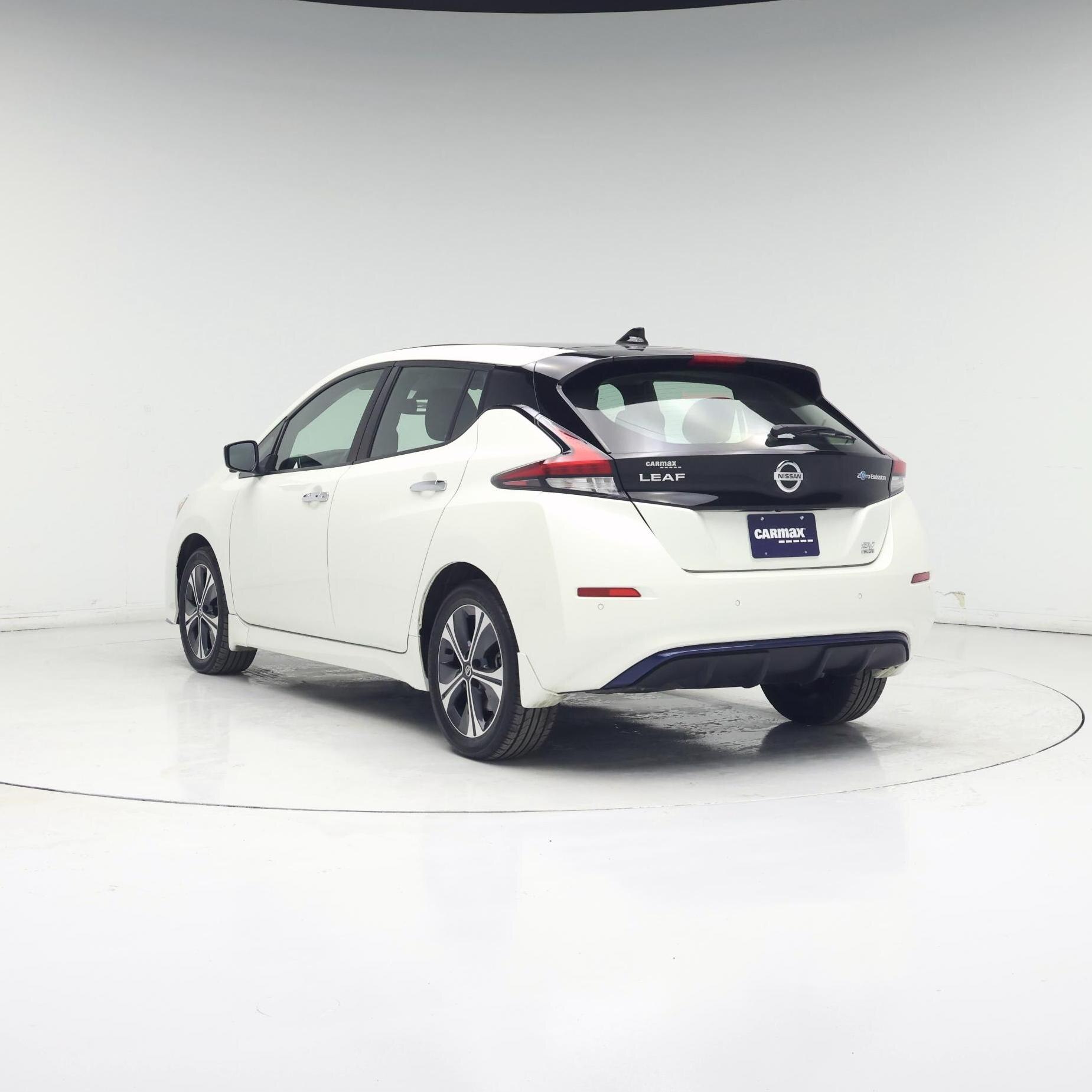 Thumbnail: 2020 Nissan Leaf - 2