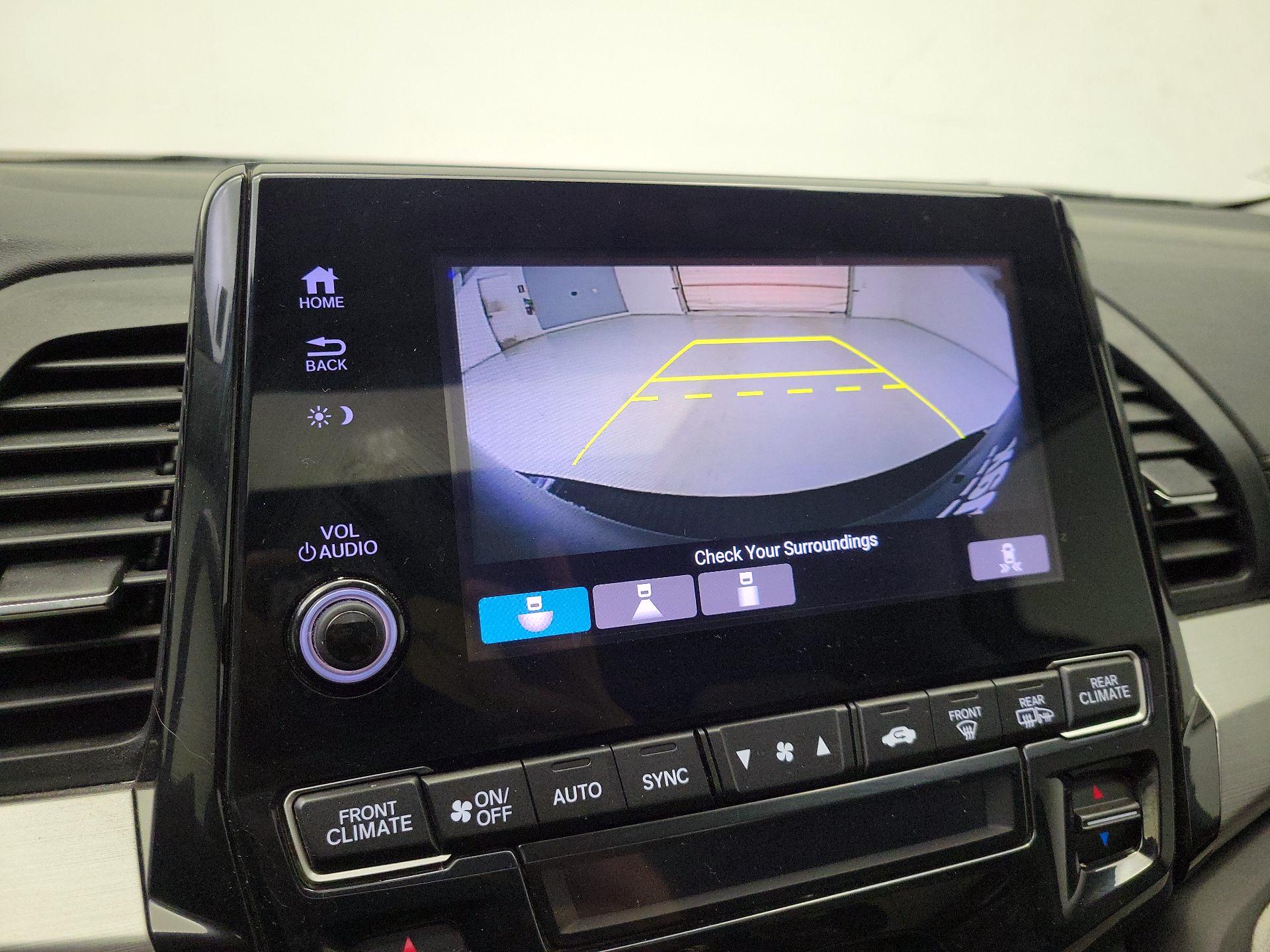 Thumbnail: 2018 Honda Odyssey - 15