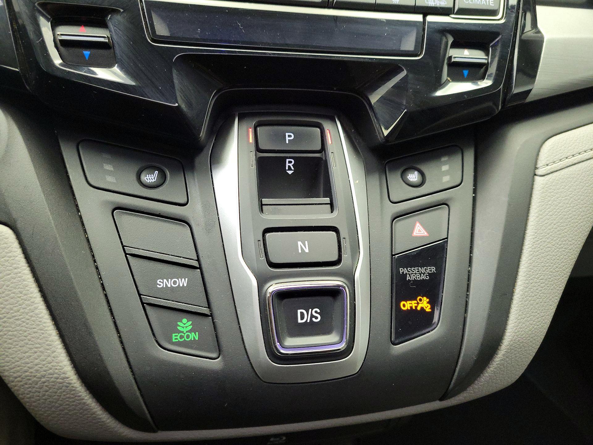 Thumbnail: 2018 Honda Odyssey - 18