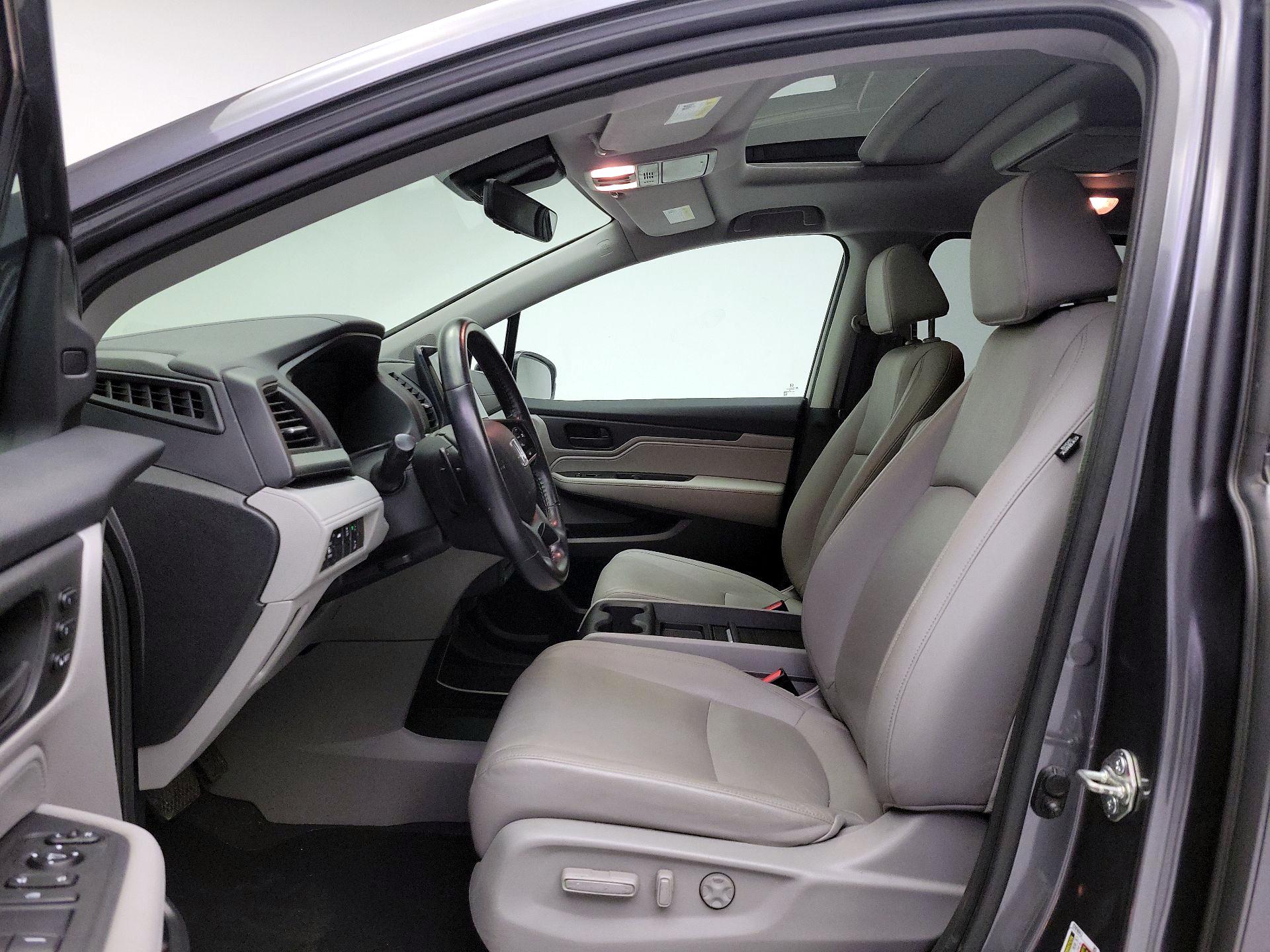 Thumbnail: 2018 Honda Odyssey - 20