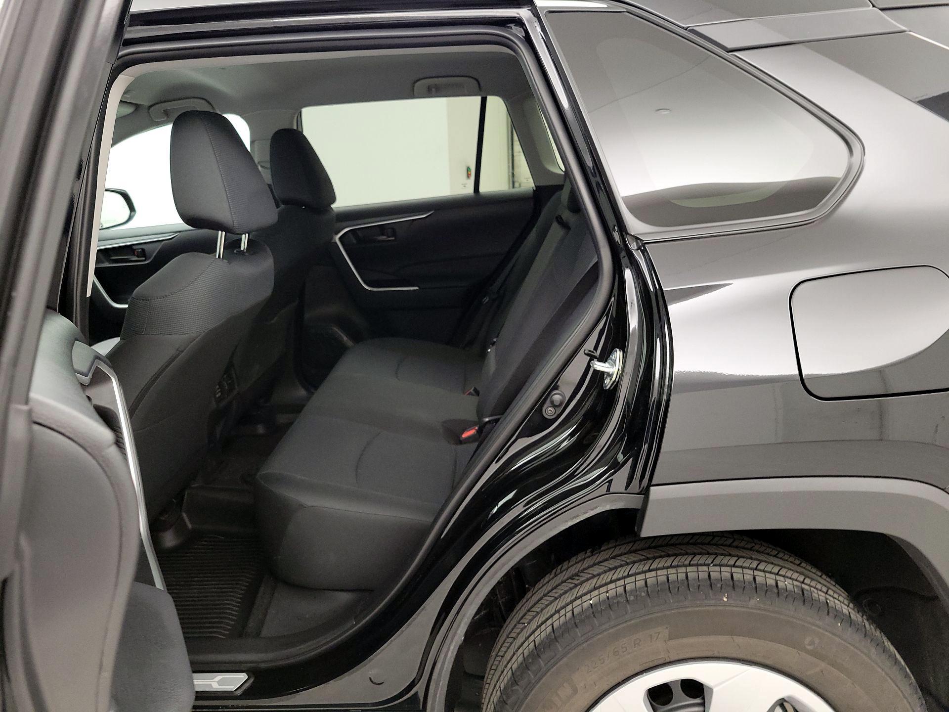 Thumbnail: 2025 Toyota RAV4 - 20