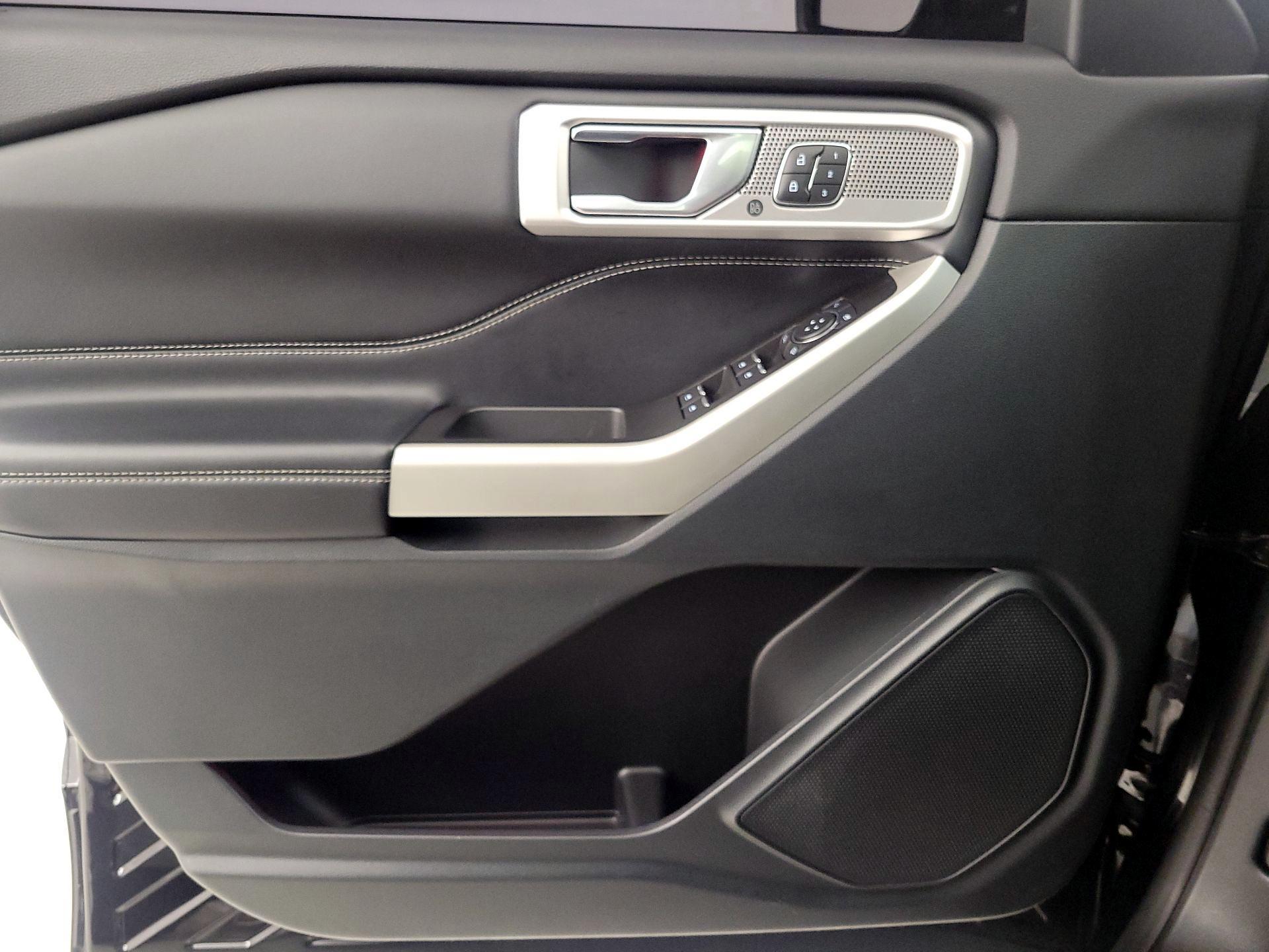 Thumbnail: 2021 Ford Explorer - 12