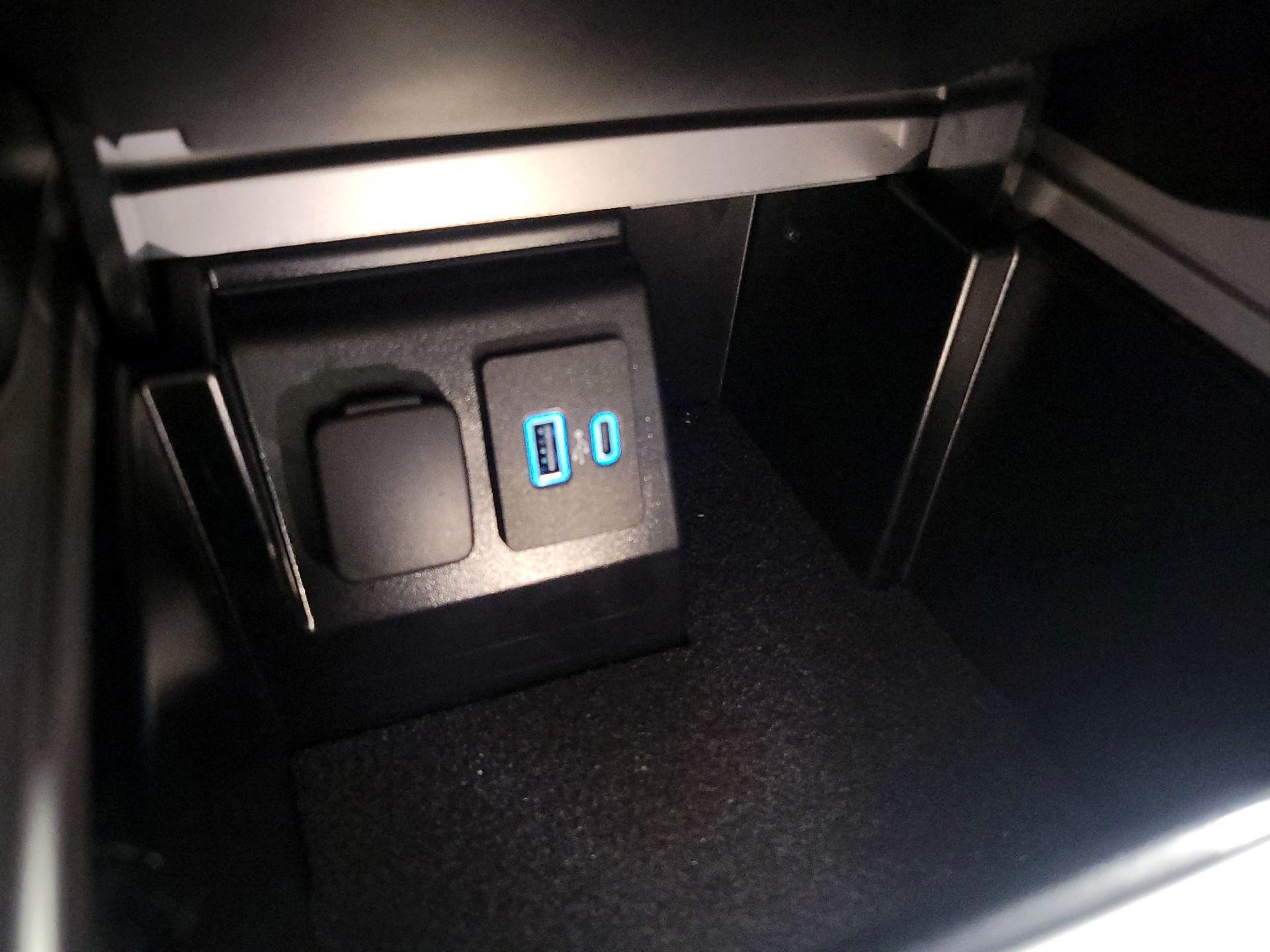 Thumbnail: 2021 Ford Explorer - 19