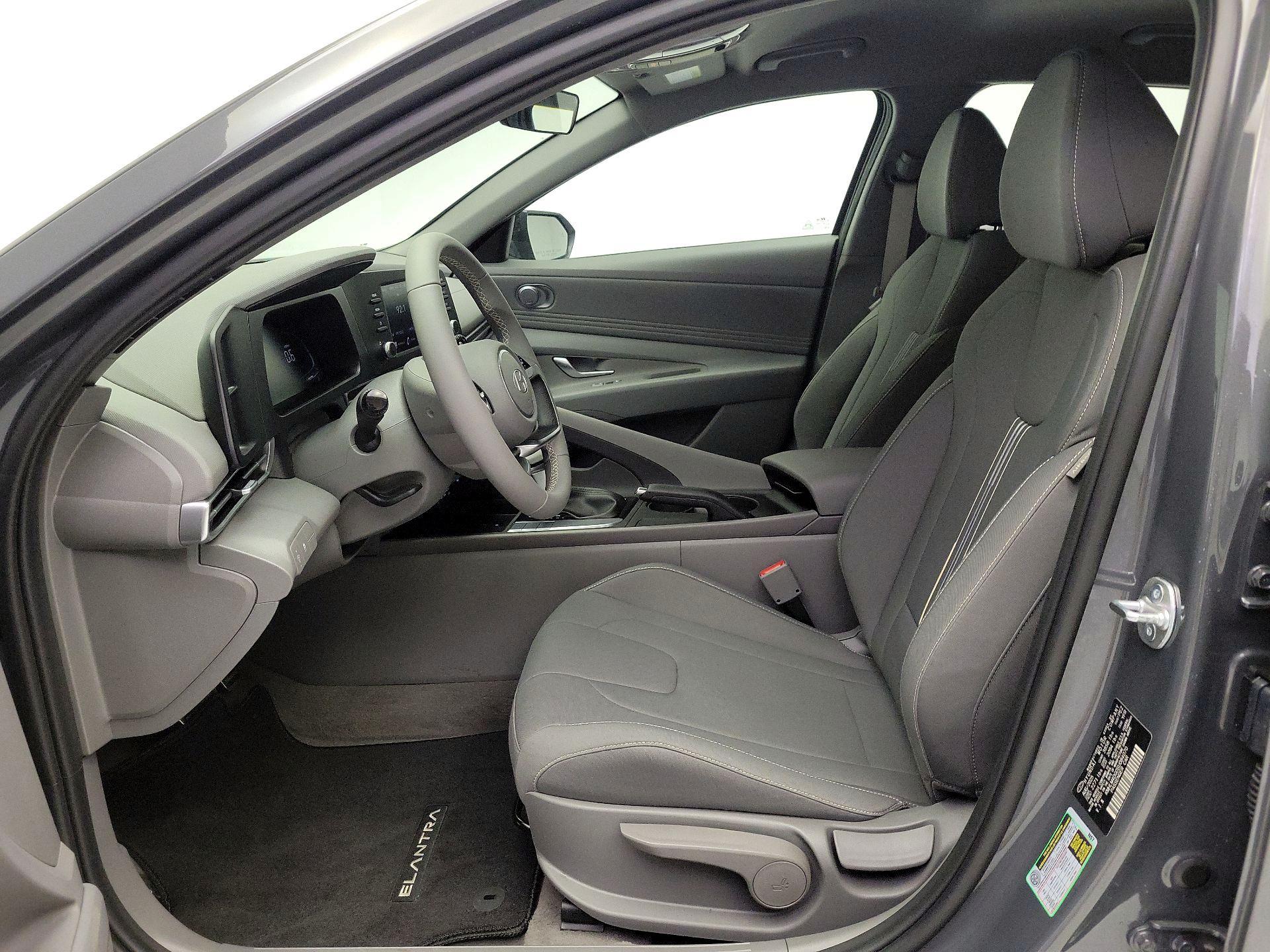 Thumbnail: 2025 Hyundai Elantra - 11